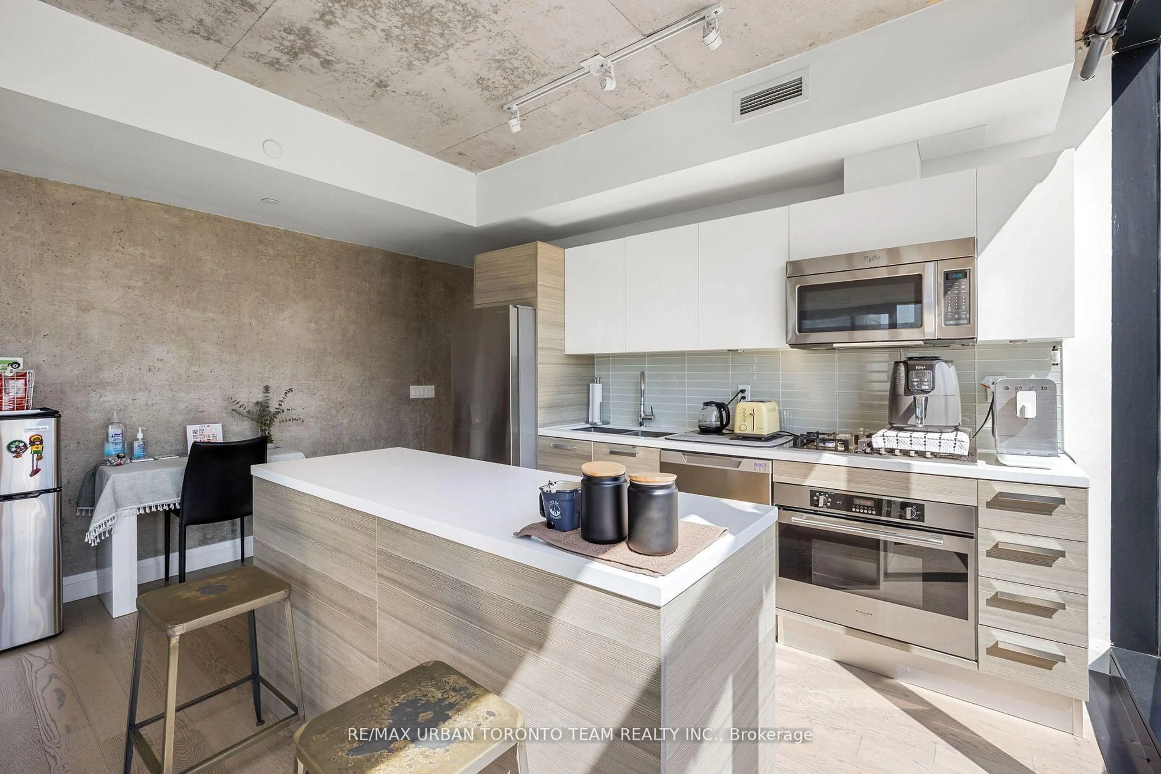 Contemporary kitchen, unknown for 224 King St #2804, Toronto Ontario M5H 0A6