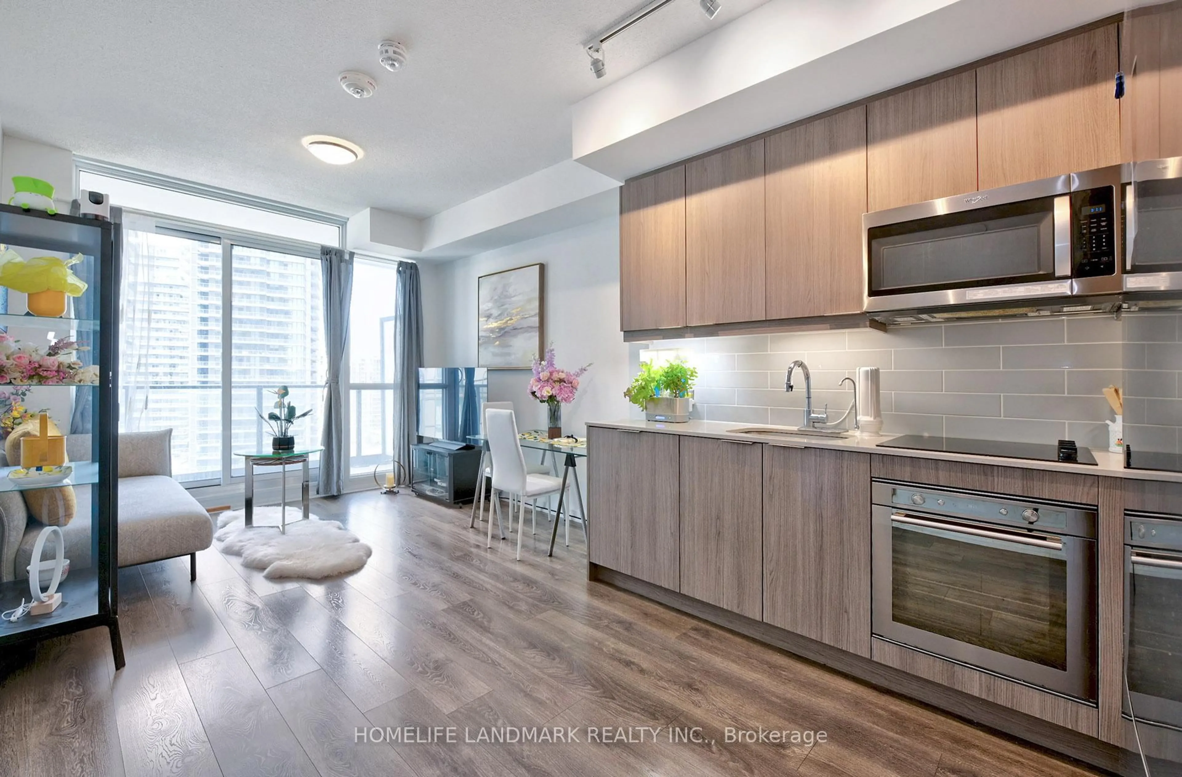 Open concept kitchen, unknown for 32 Forest Manor Rd #1103, Toronto Ontario M2J 0H2