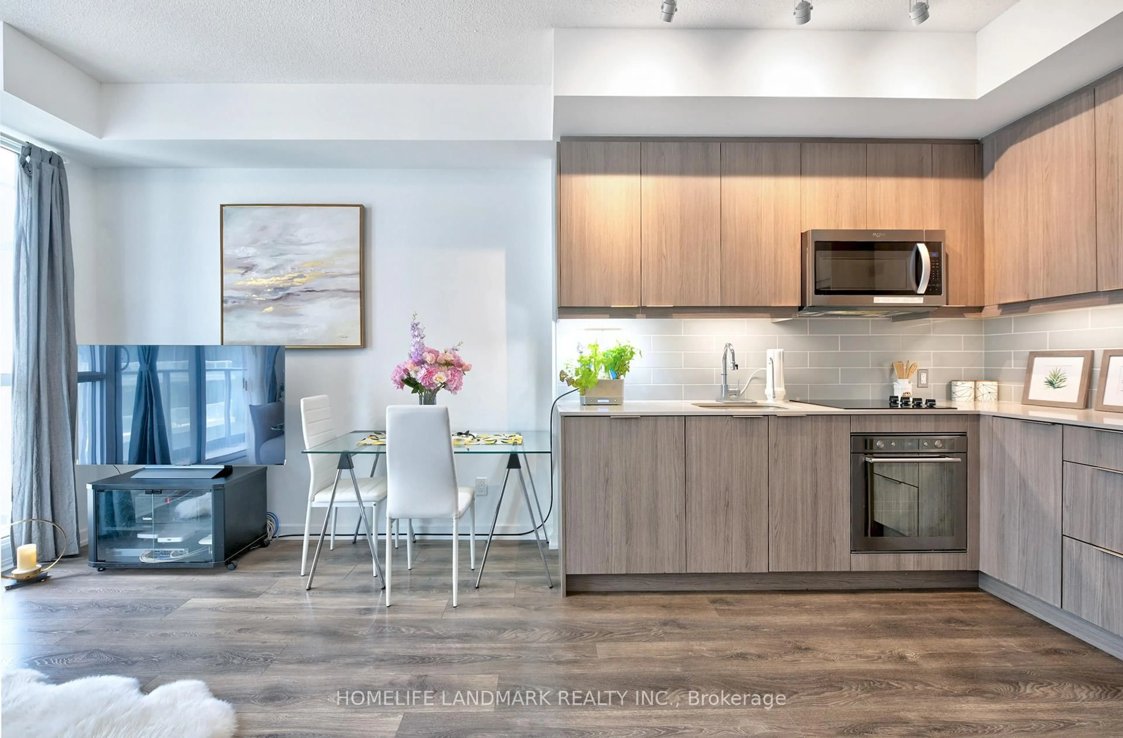 Open concept kitchen, wood/laminate floor for 32 Forest Manor Rd #1103, Toronto Ontario M2J 0H2