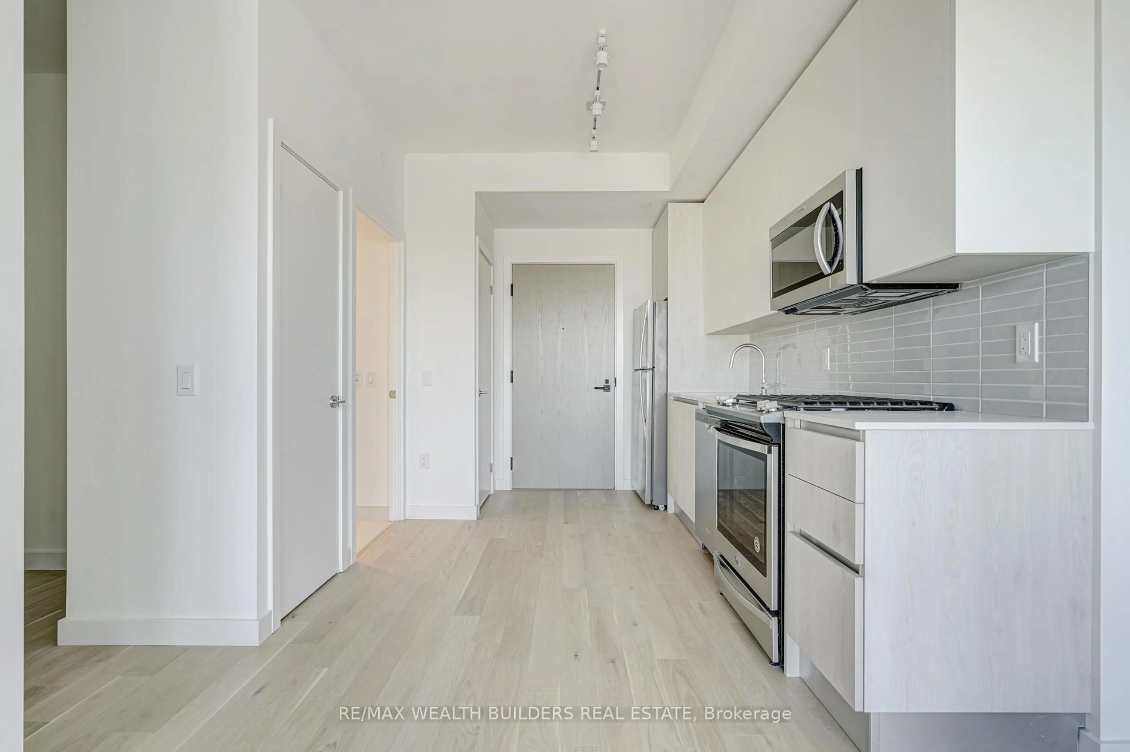 Standard kitchen, unknown for 2A Church St #2406, Toronto Ontario M5E 0E1