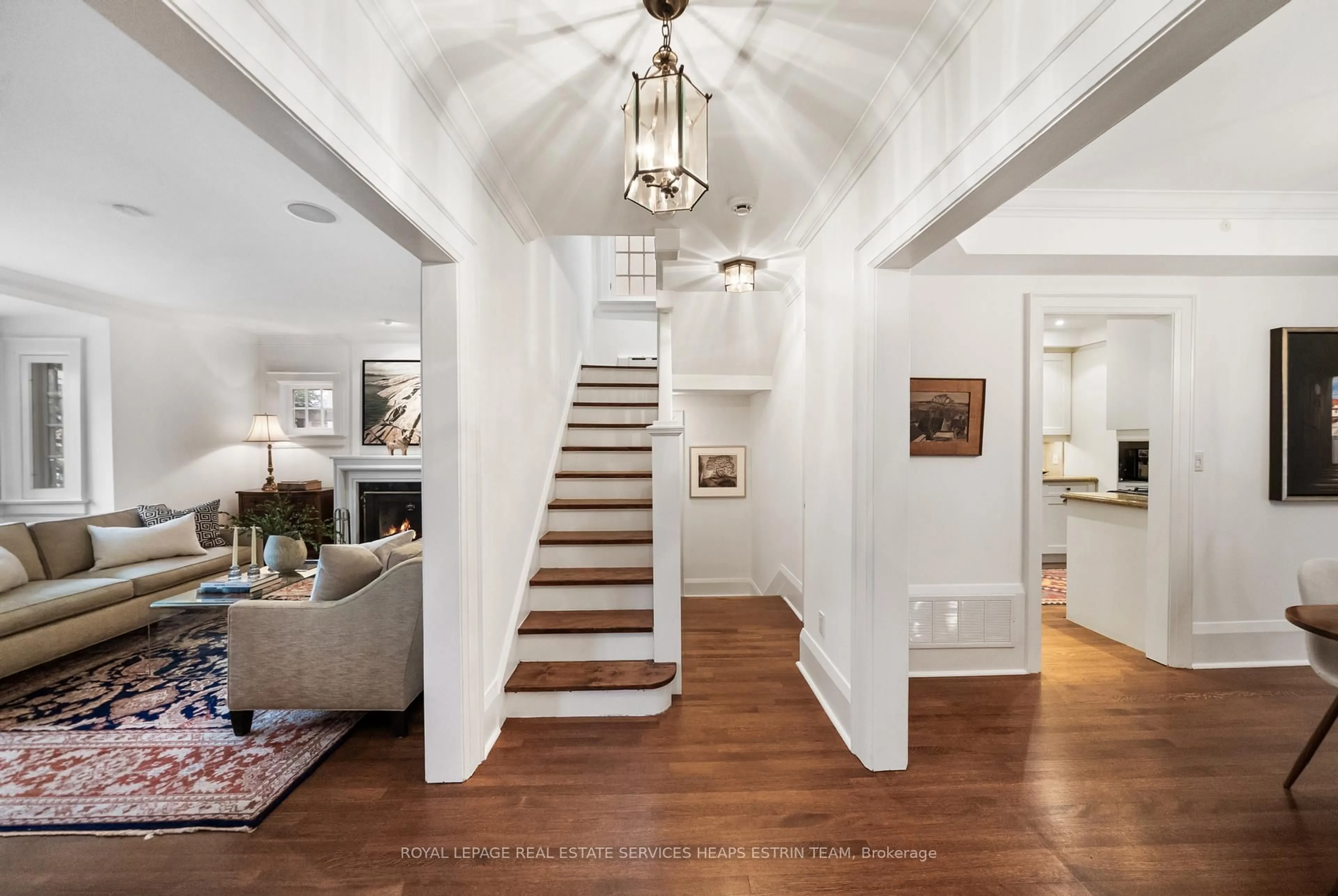 Indoor foyer for 301 Heath St, Toronto Ontario M4T 1T3