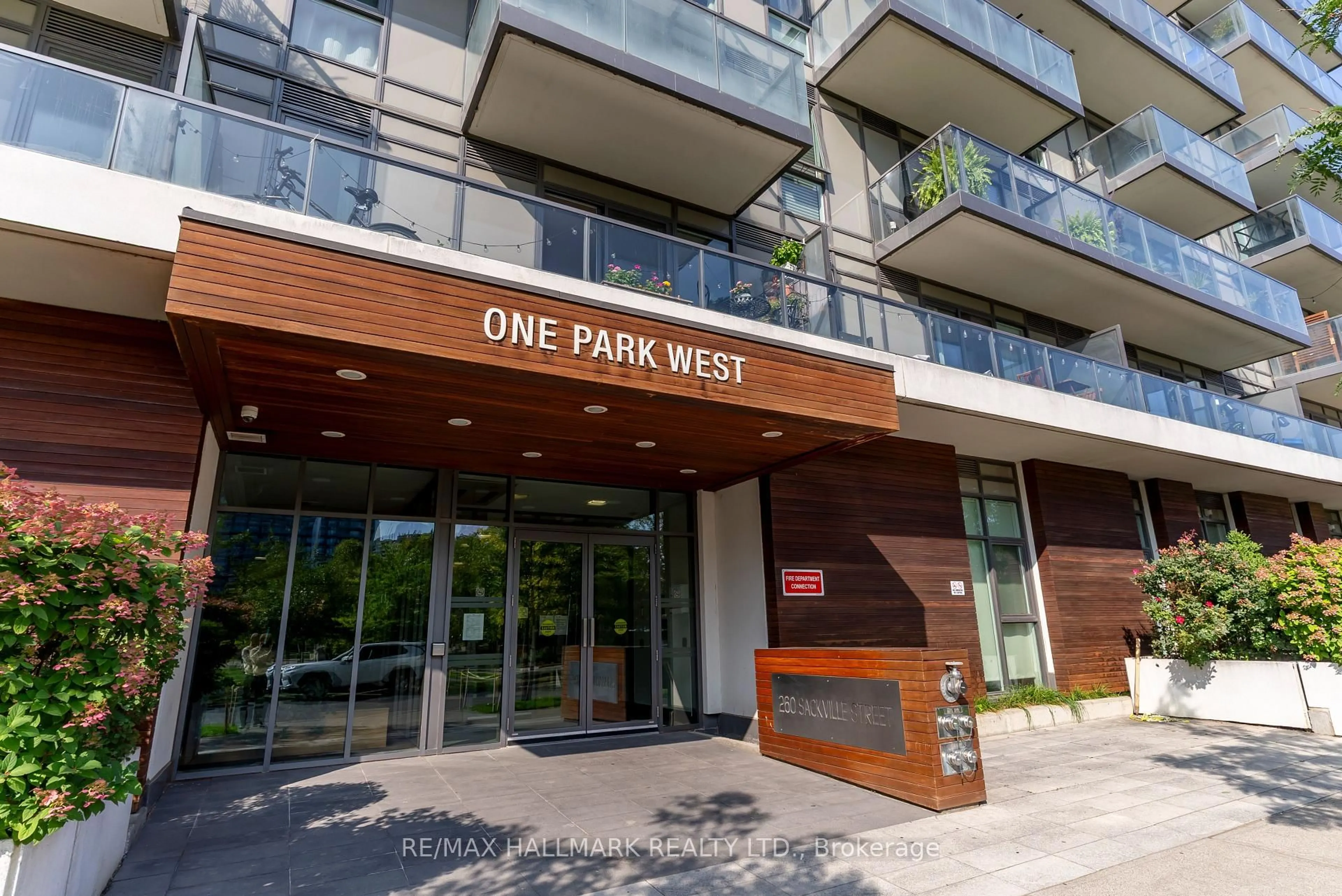 Patio, water/lake/river/ocean view for 260 Sackville St #813, Toronto Ontario M5A 0B3