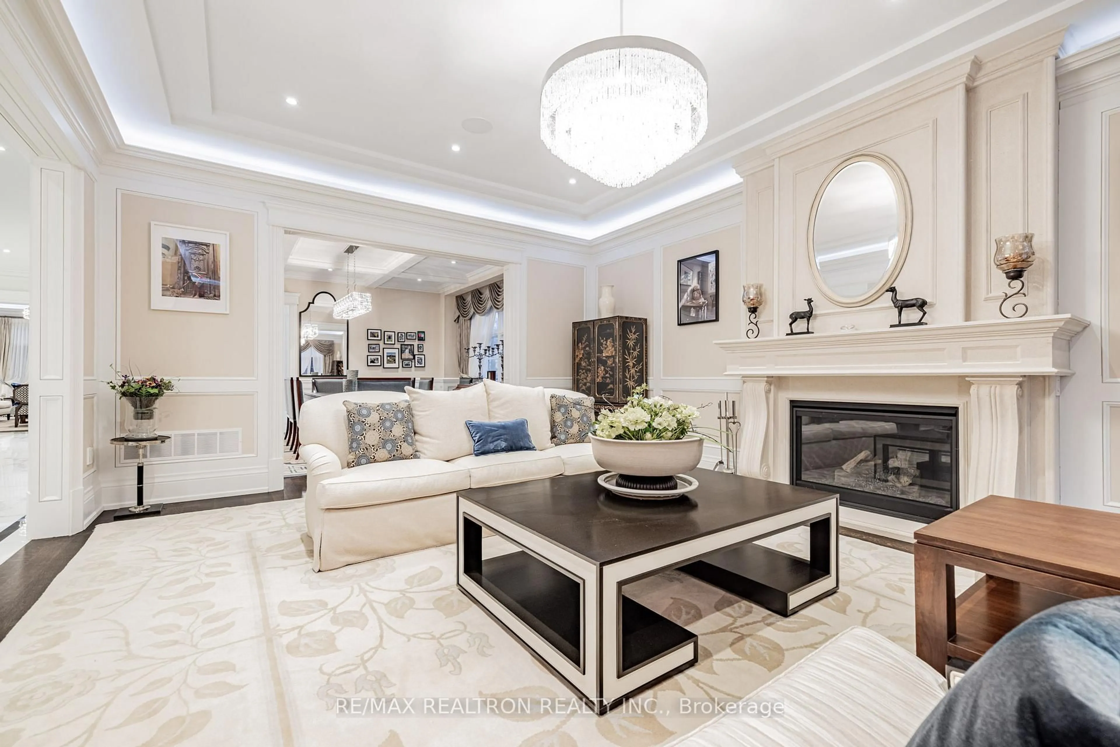 Living room with furniture, ceramic/tile floor for 32 Truman Rd, Toronto Ontario M2L 2L5