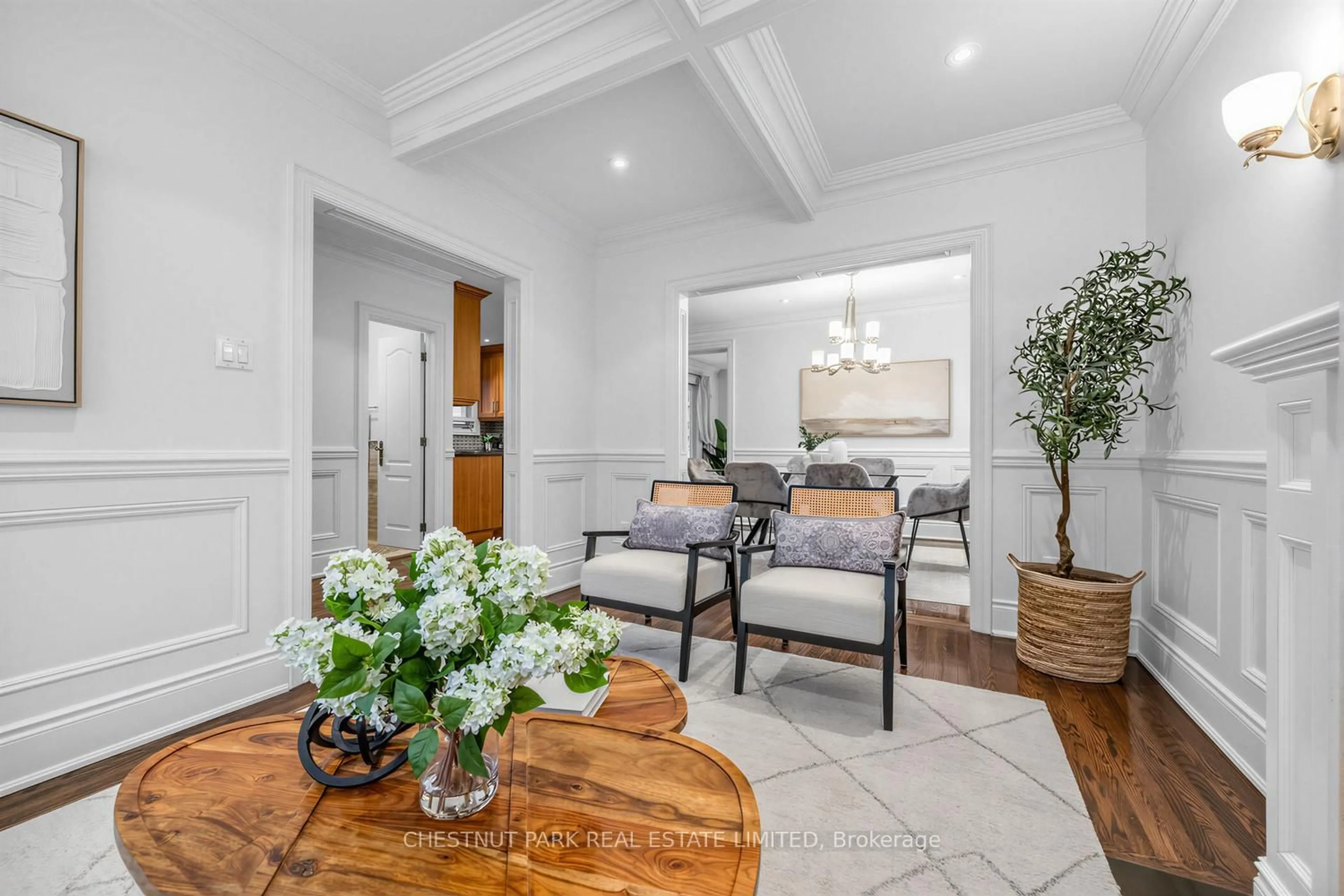 Unknown for 122 Randolph Rd, Toronto Ontario M4G 3R9