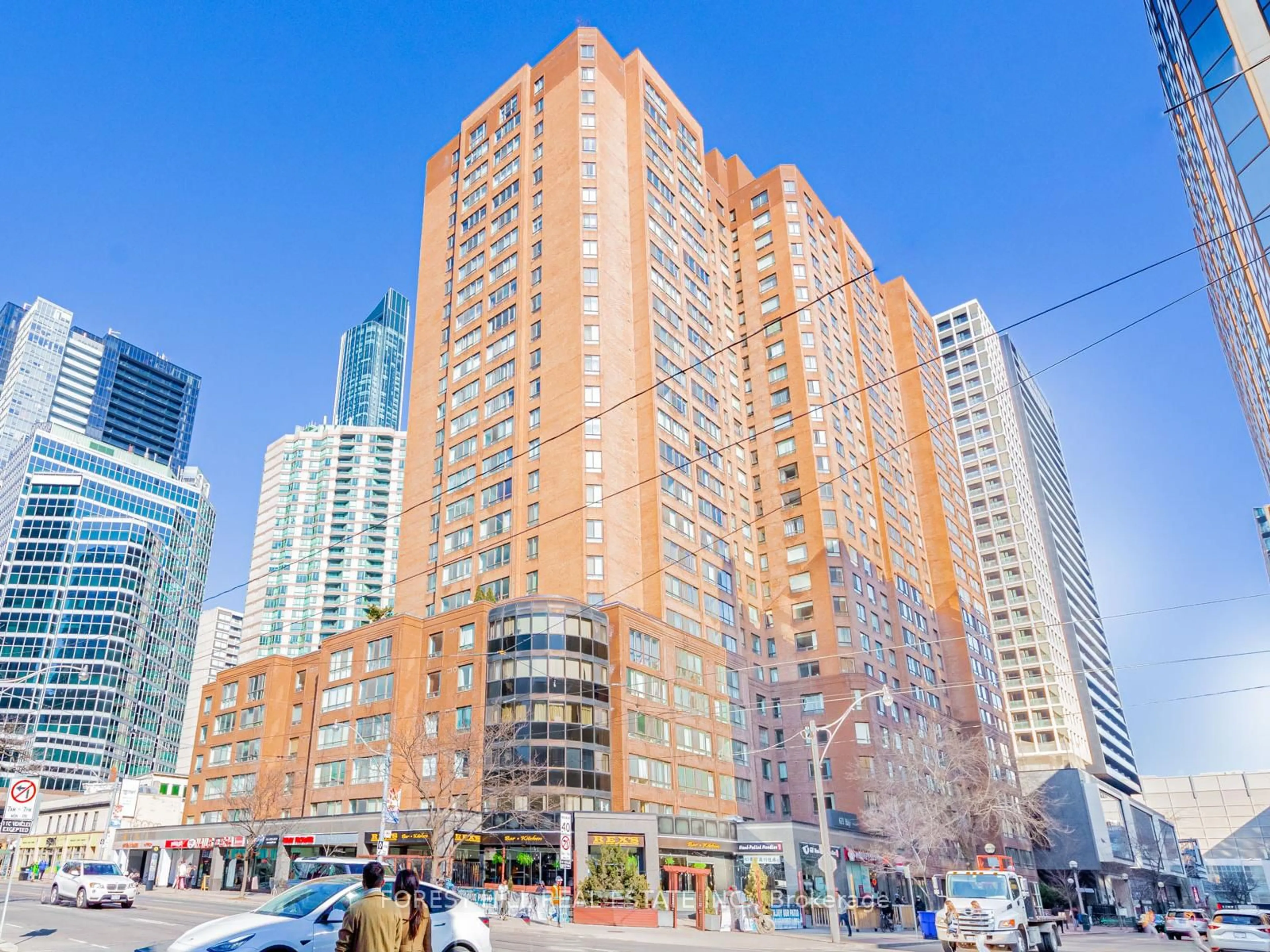 Unknown for 633 Bay St #2313, Toronto Ontario M5G 2G4