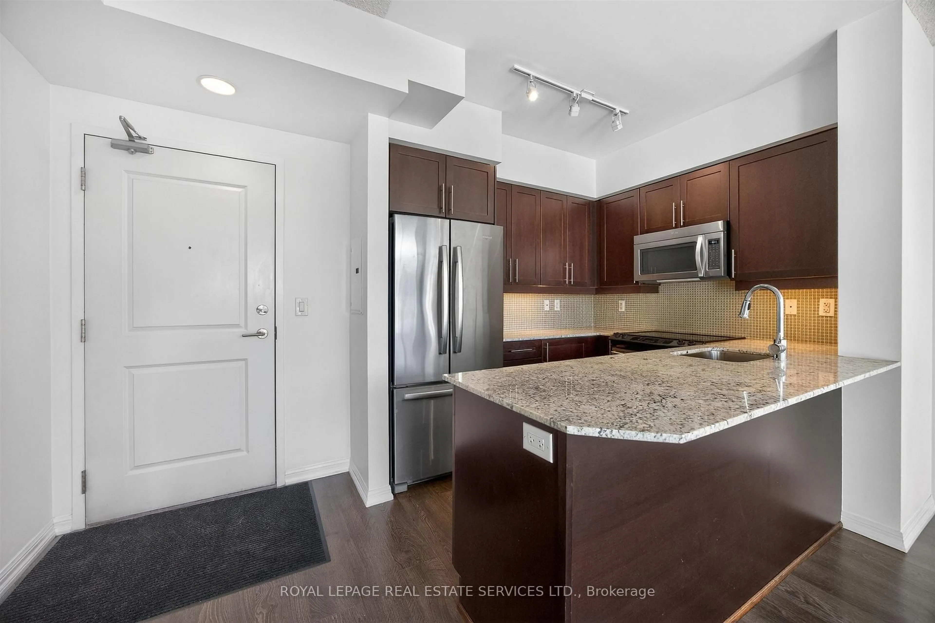 Unknown for 125 Western Battery Rd #3009, Toronto Ontario M6K 3R8