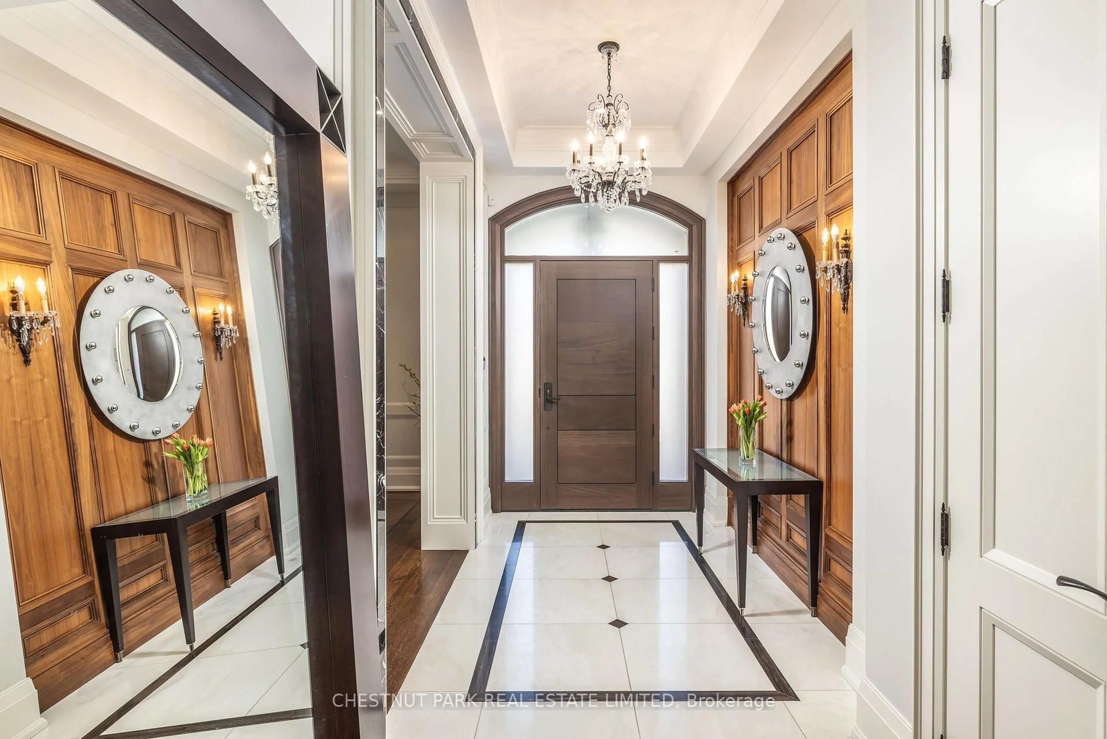 Indoor entryway for 147 St Leonard's Ave, Toronto Ontario M4N 1K6