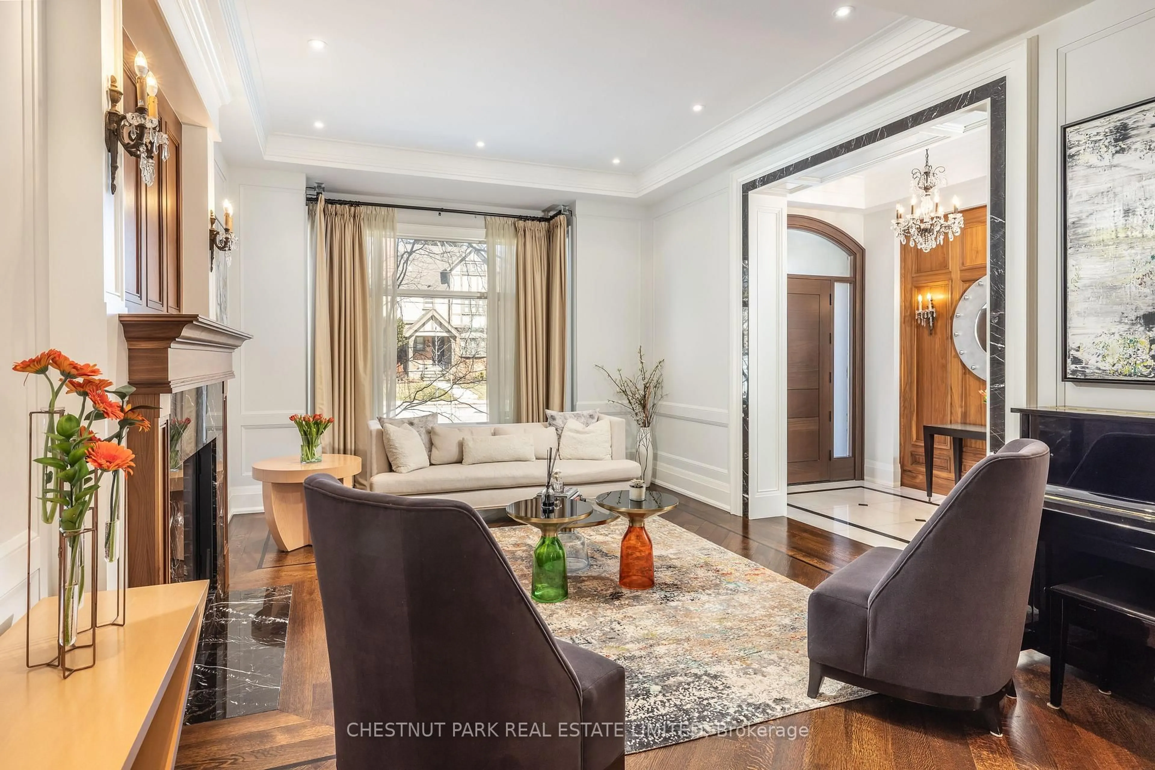 Living room with furniture, unknown for 147 St Leonard's Ave, Toronto Ontario M4N 1K6