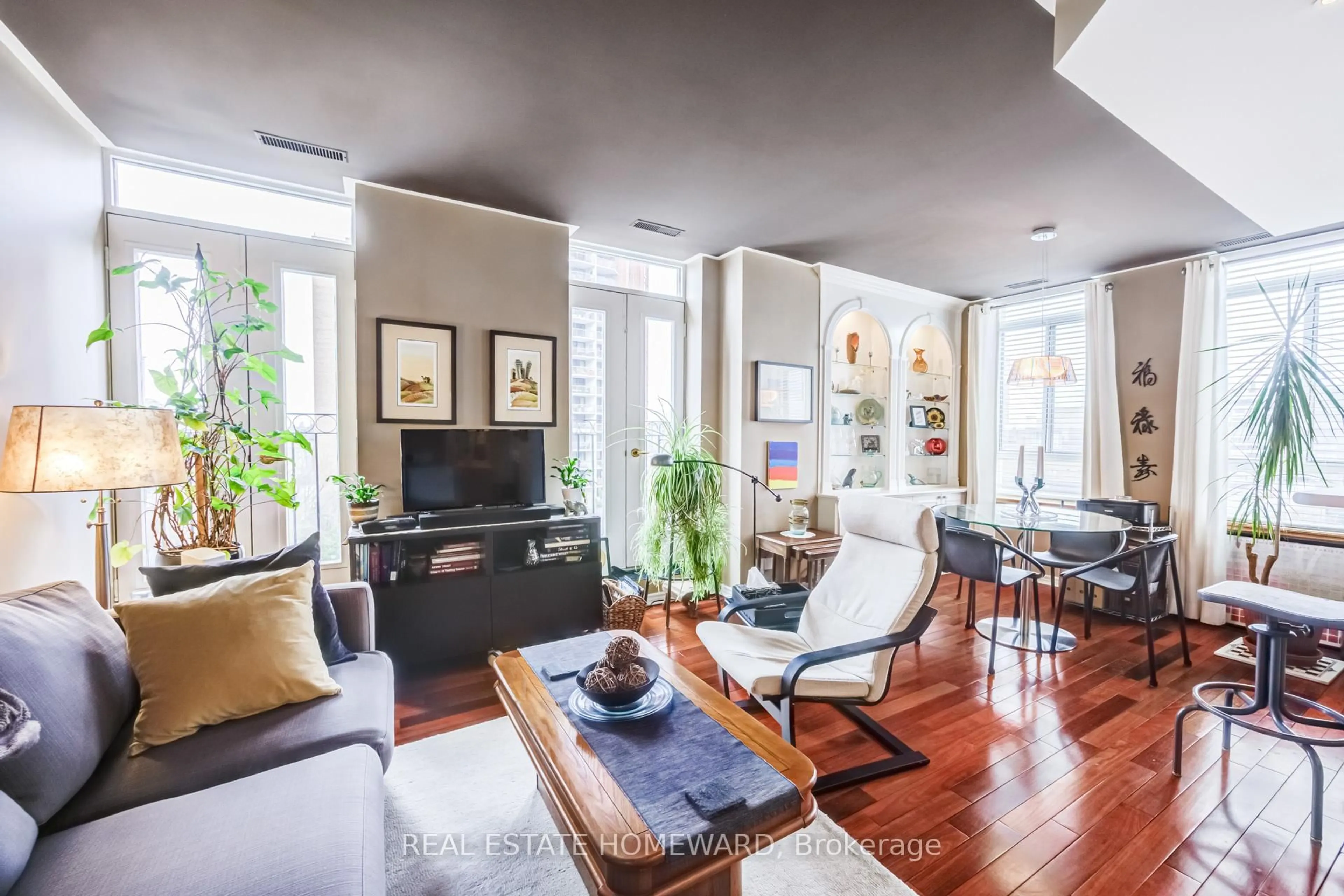 Living room with furniture, unknown for 135 Maitland St #702, Toronto Ontario M4Y 1E5