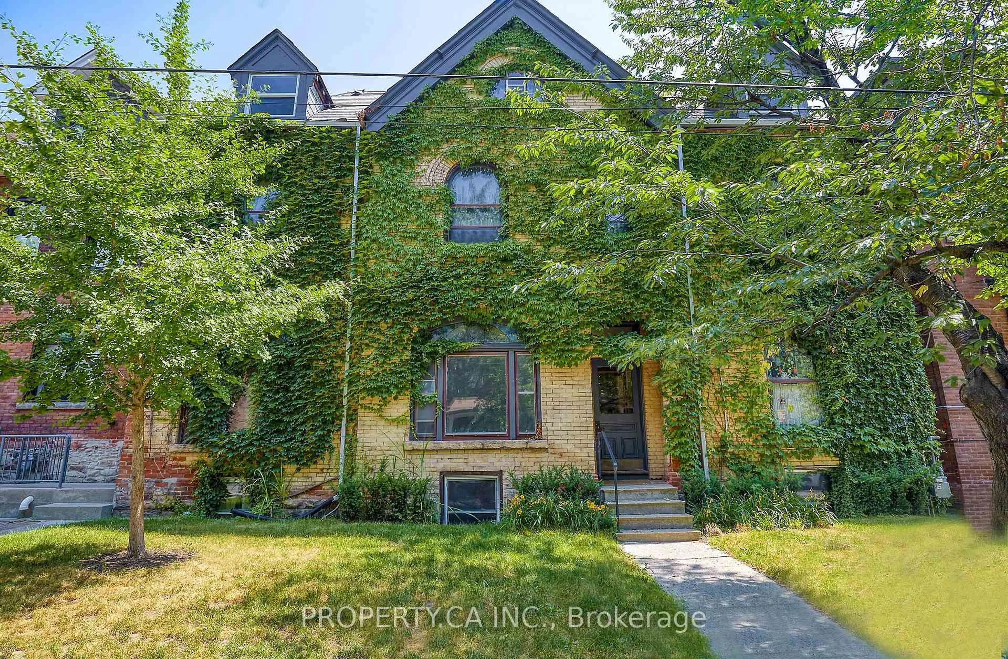 Home with brick exterior material, street for 345 Gladstone Ave, Toronto Ontario M6H 3H5