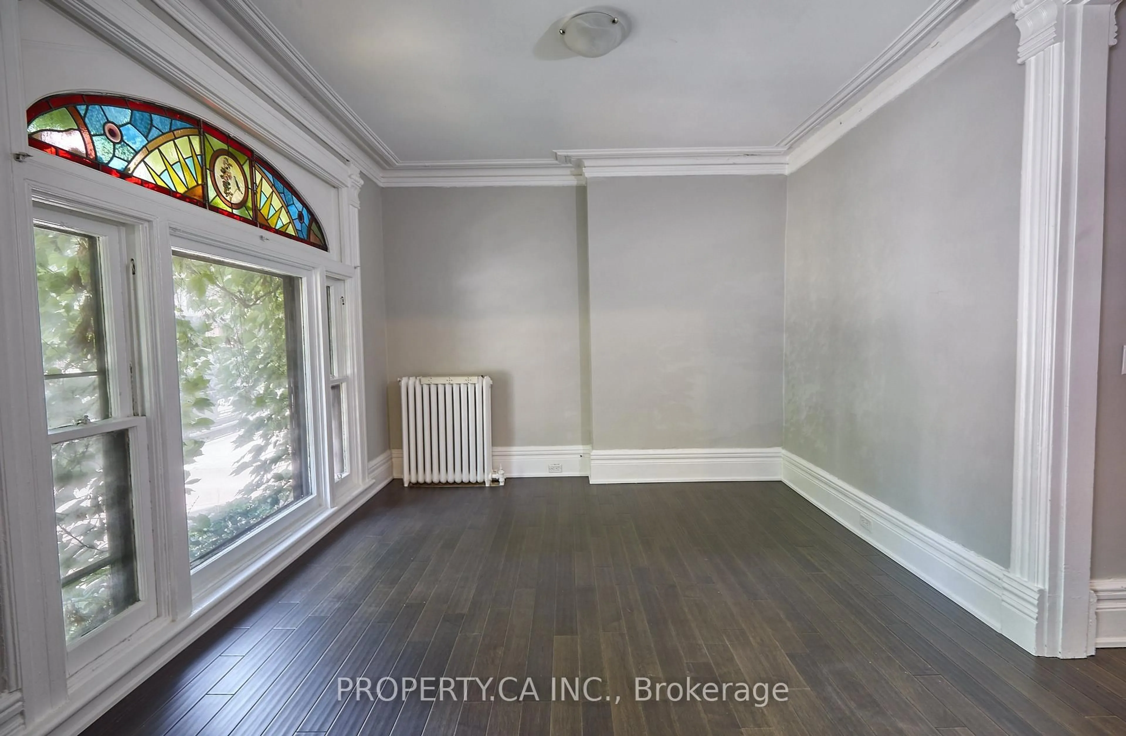 A pic of a room for 345 Gladstone Ave, Toronto Ontario M6H 3H5