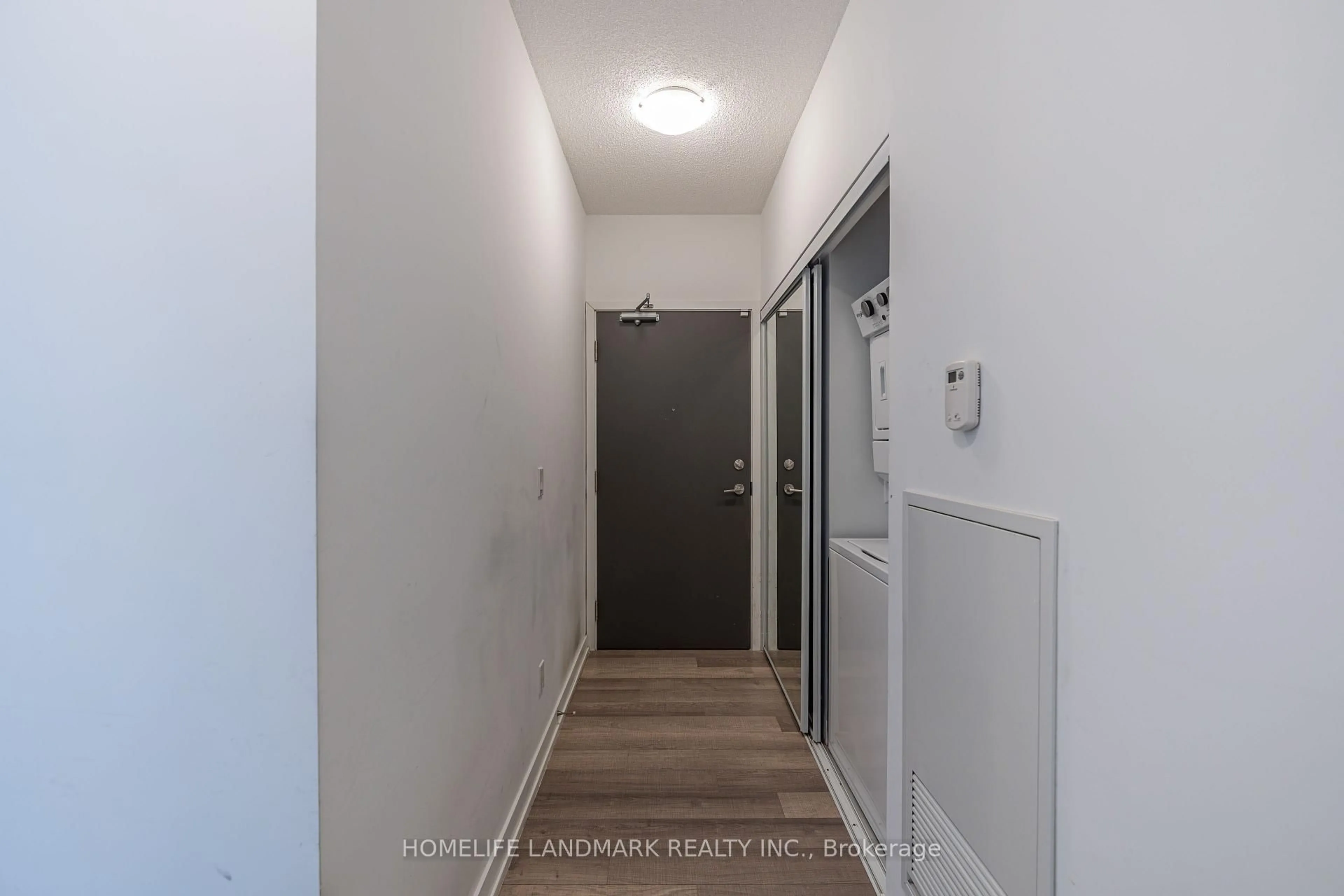 Indoor entryway for 5180 Yonge St #1207, Toronto Ontario M2N 0K5