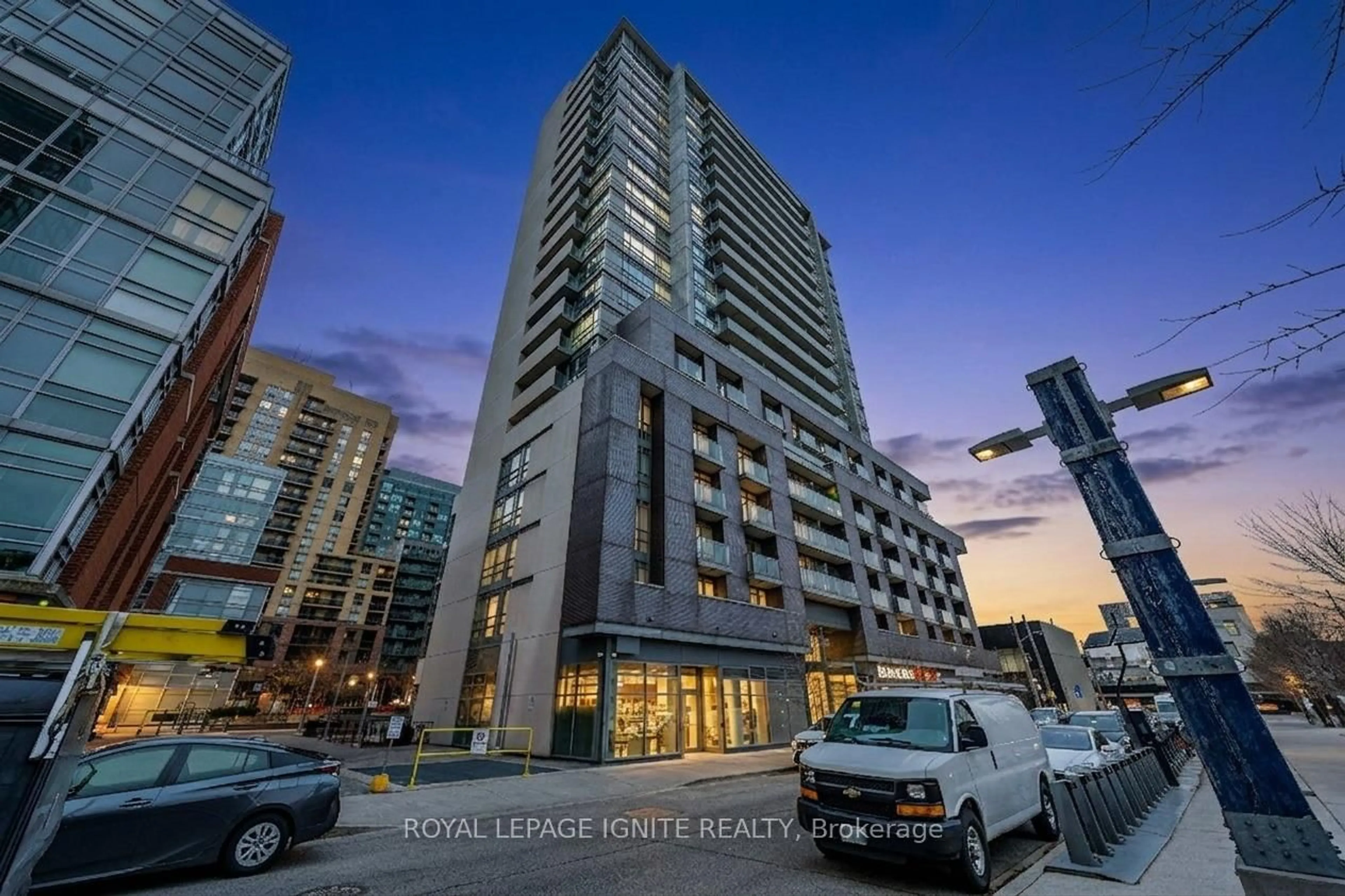 Indoor foyer for 68 Abell St #635, Toronto Ontario M6J 0B1