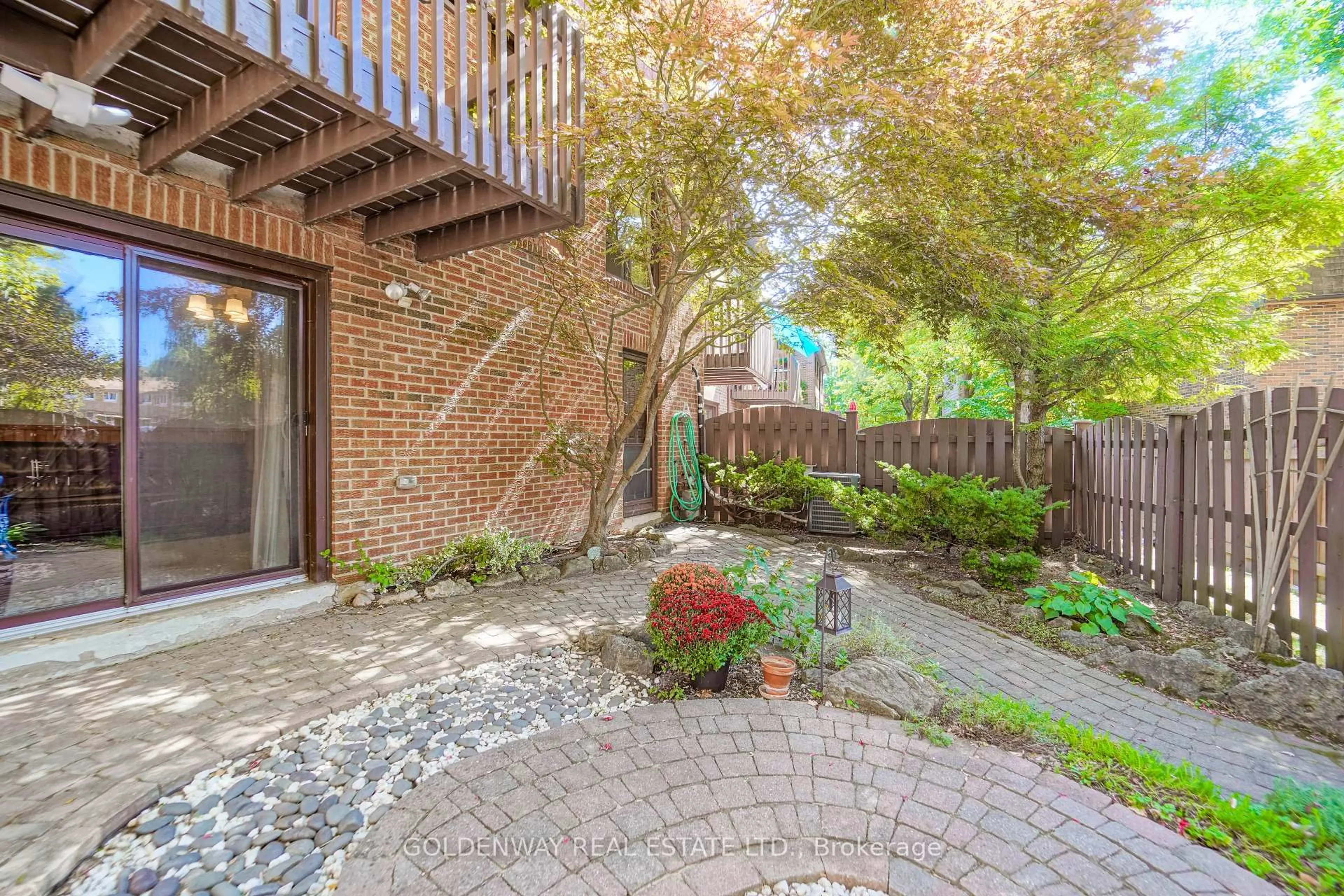 Patio, street for 65 Wagon Trailway, Toronto Ontario M2J 4V4