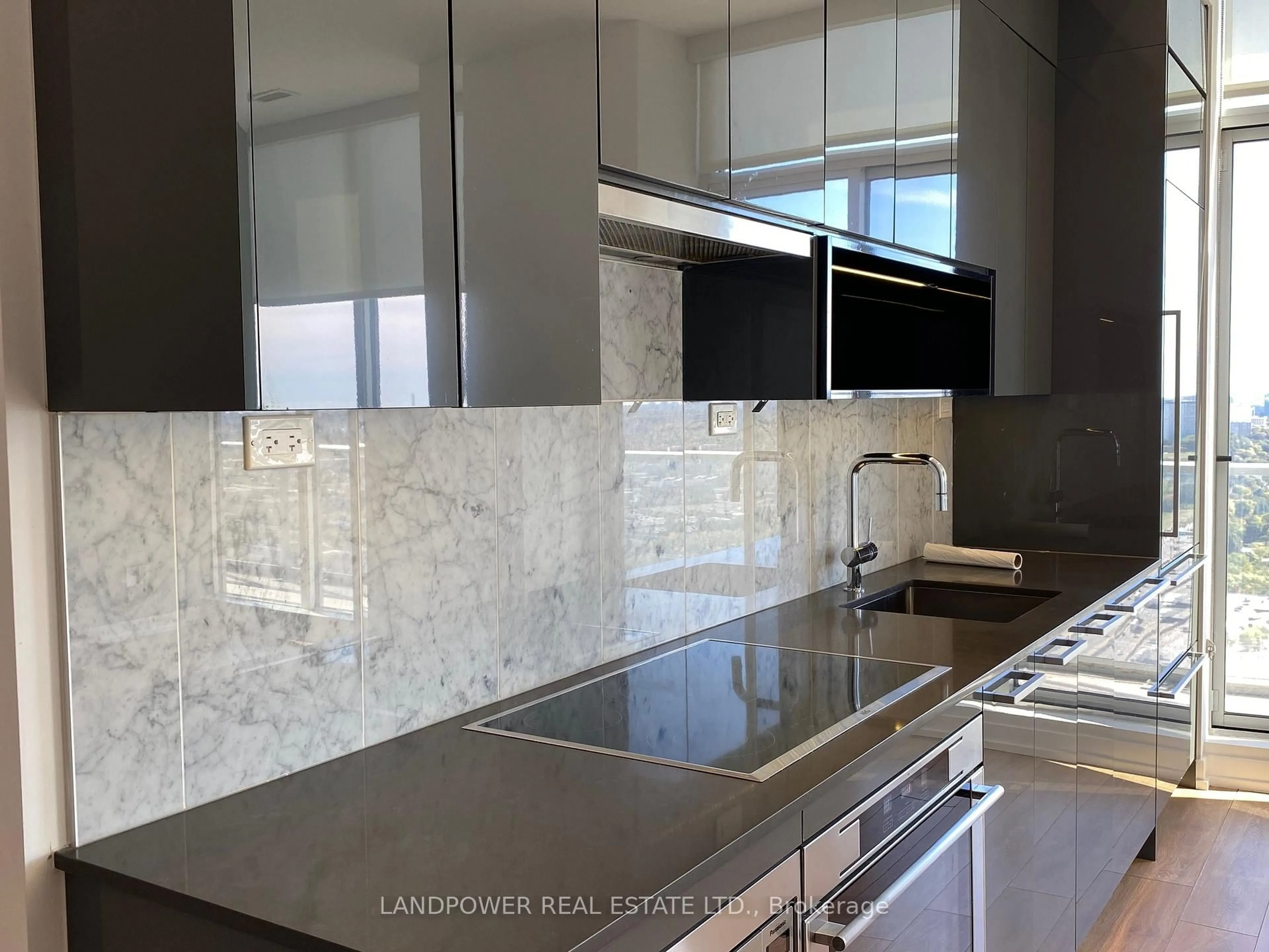 Contemporary kitchen, ceramic/tile floor for 115 McMahon Dr #PH 10, Toronto Ontario M2K 0E3