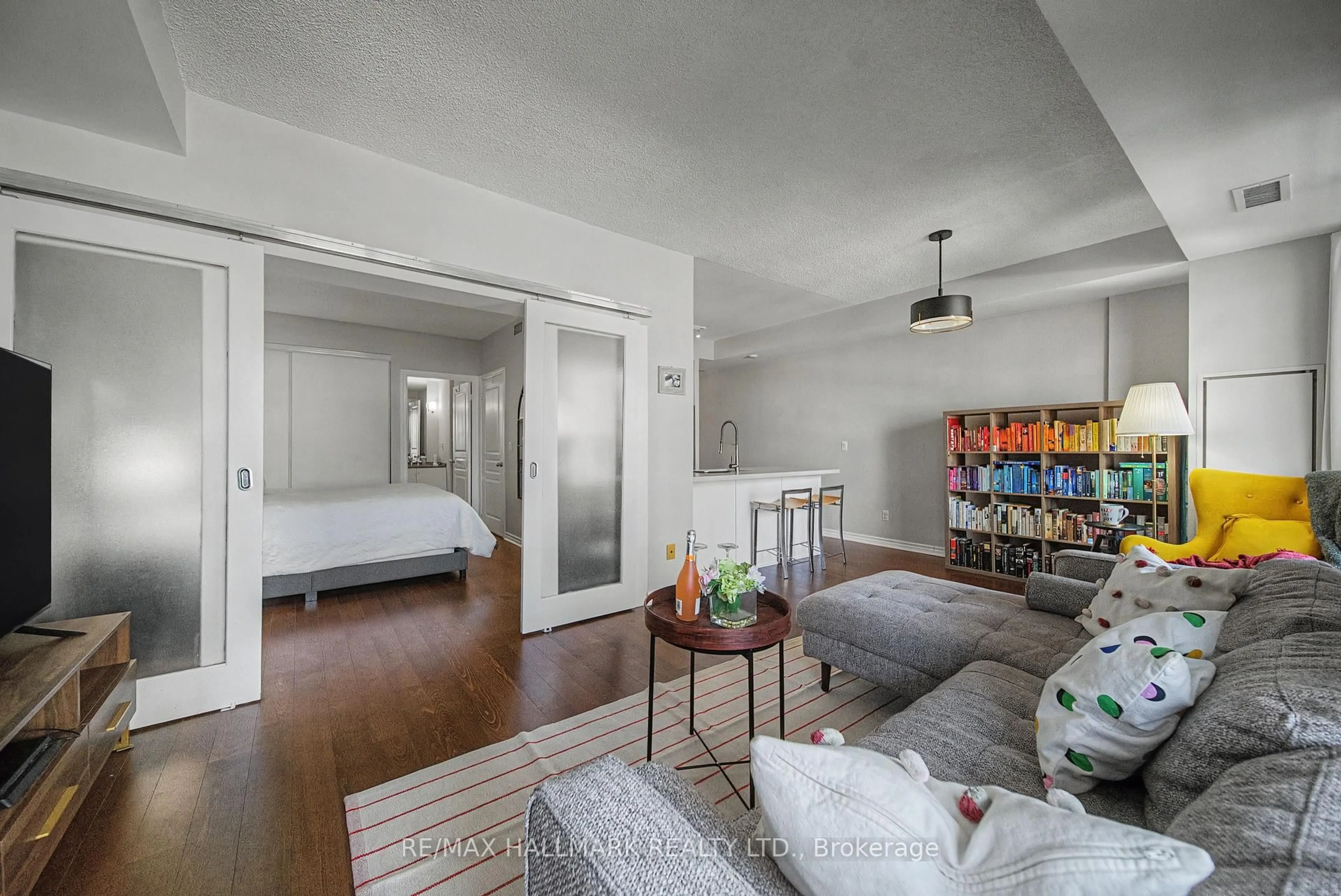 Living room with furniture, unknown for 168 King St #614, Toronto Ontario M5A 4S4