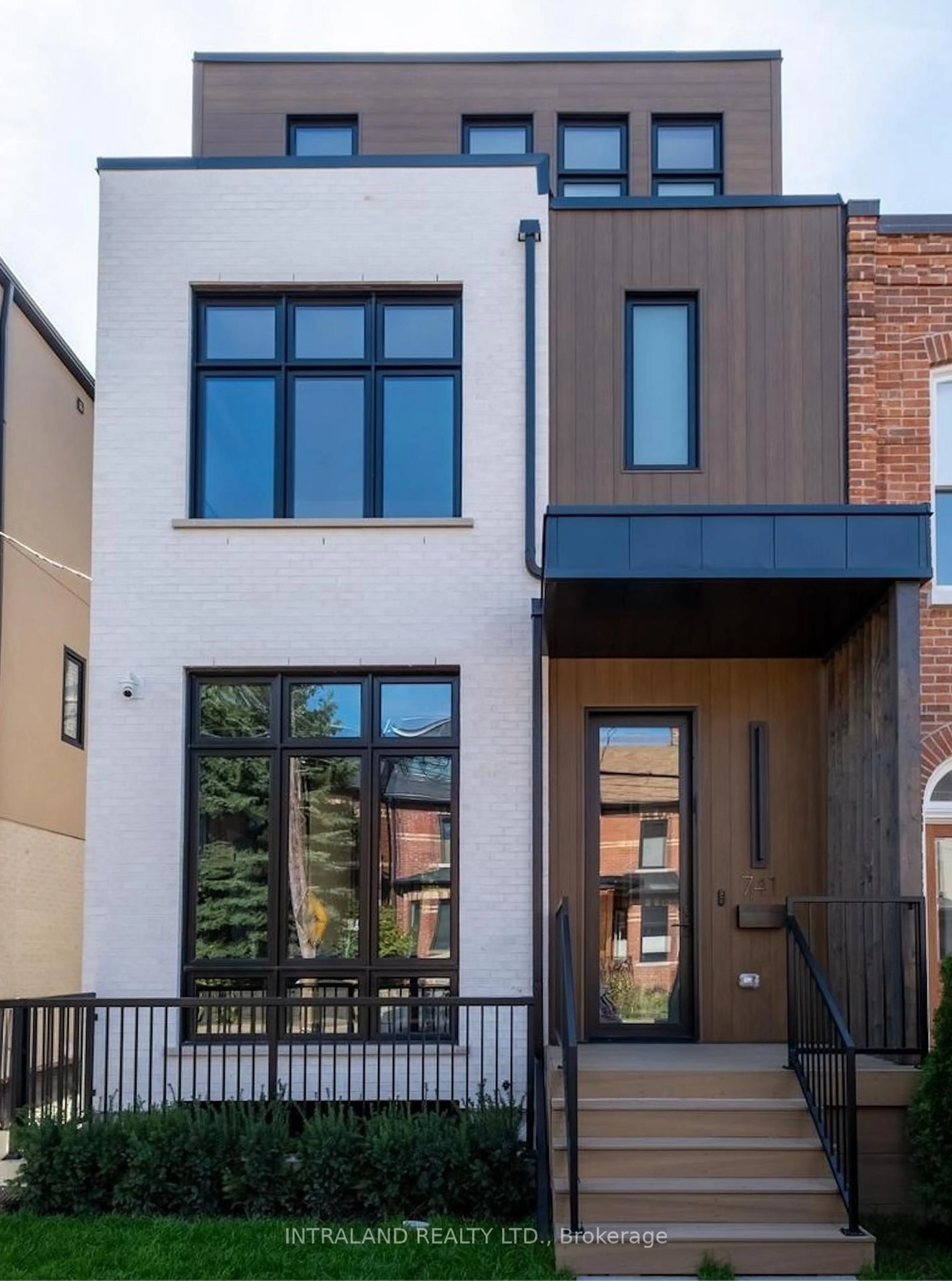 Home with brick exterior material, street for 741 Richmond St, Toronto Ontario M6J 1C4