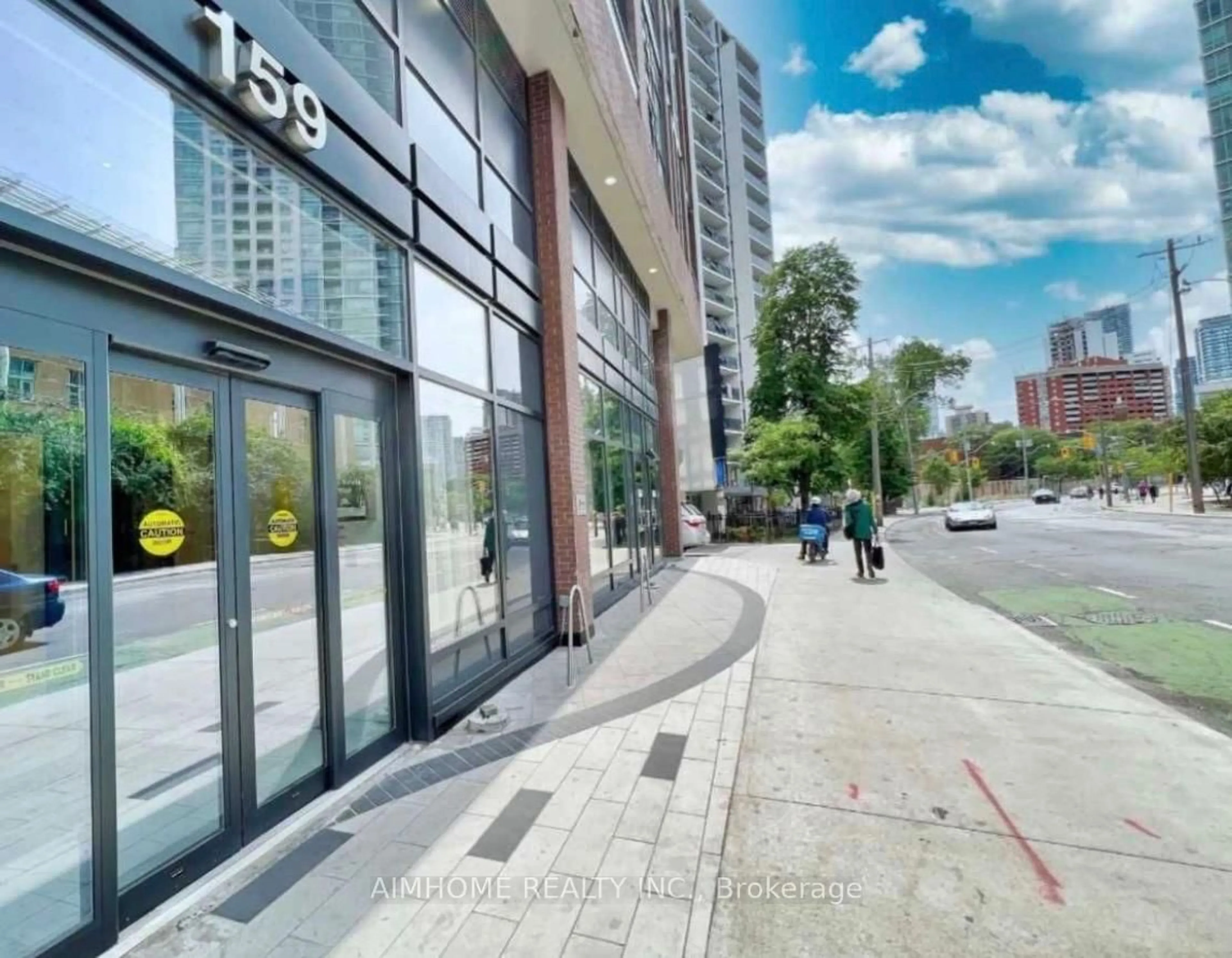 Indoor foyer for 159 Wellesley St #1306, Toronto Ontario M4Y 1J4