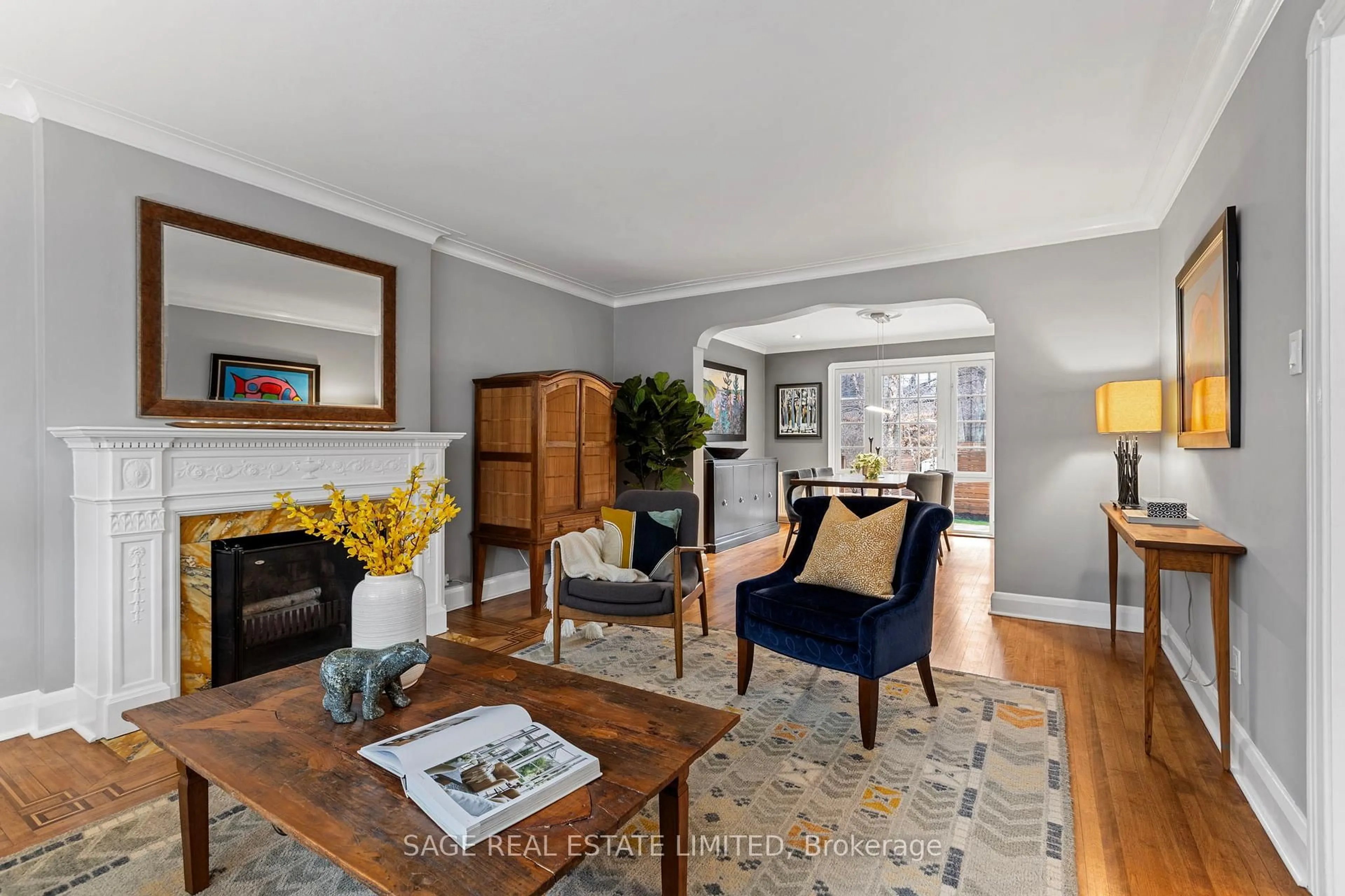 Living room with furniture, unknown for 93 Ridge Hill Dr, Toronto Ontario M6C 2J7