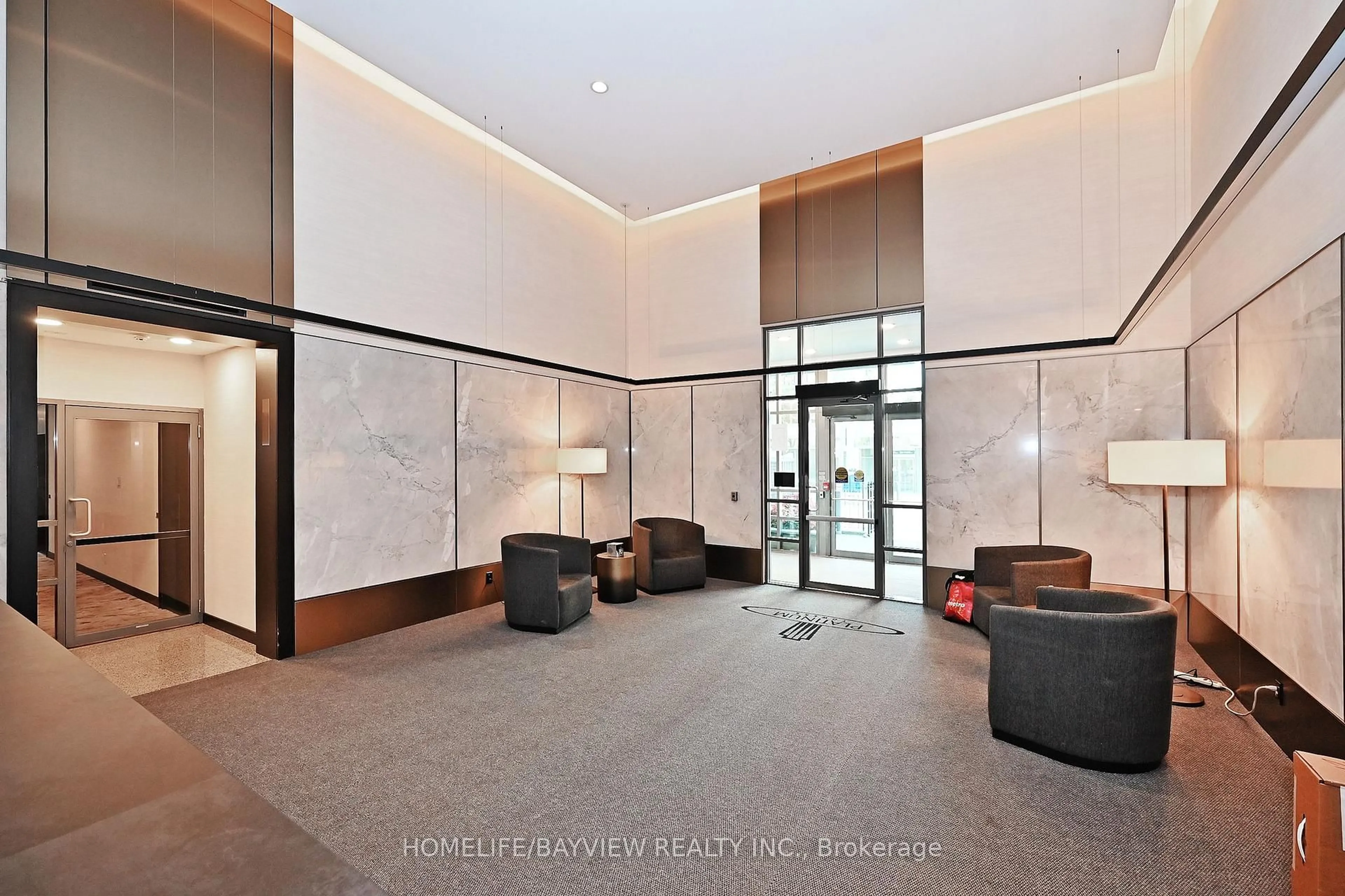 Indoor foyer for 23 Hollywood Ave #Ph 202, Toronto Ontario M2N 7L8