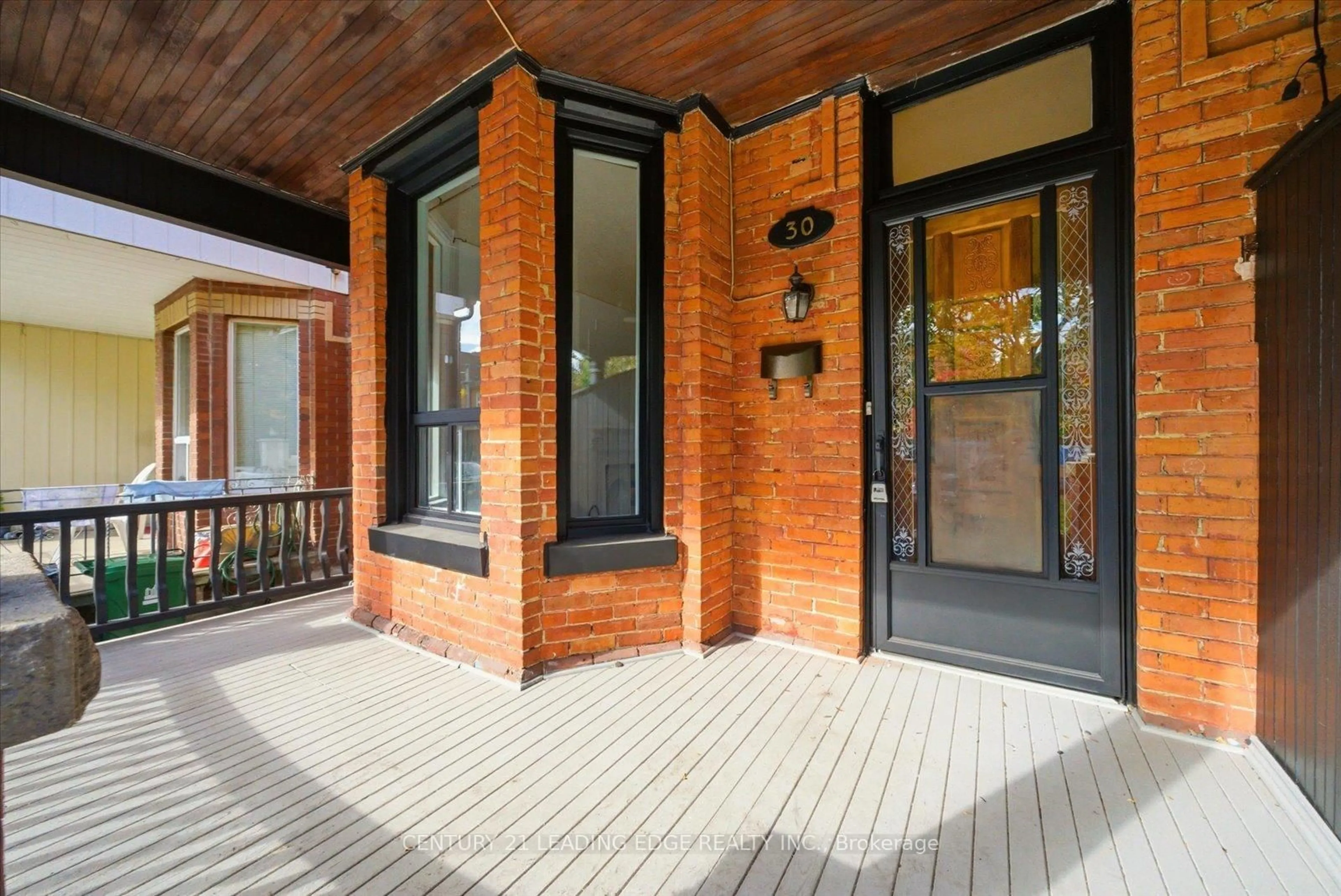 Unknown for 30 Ulster St, Toronto Ontario M5S 1E3