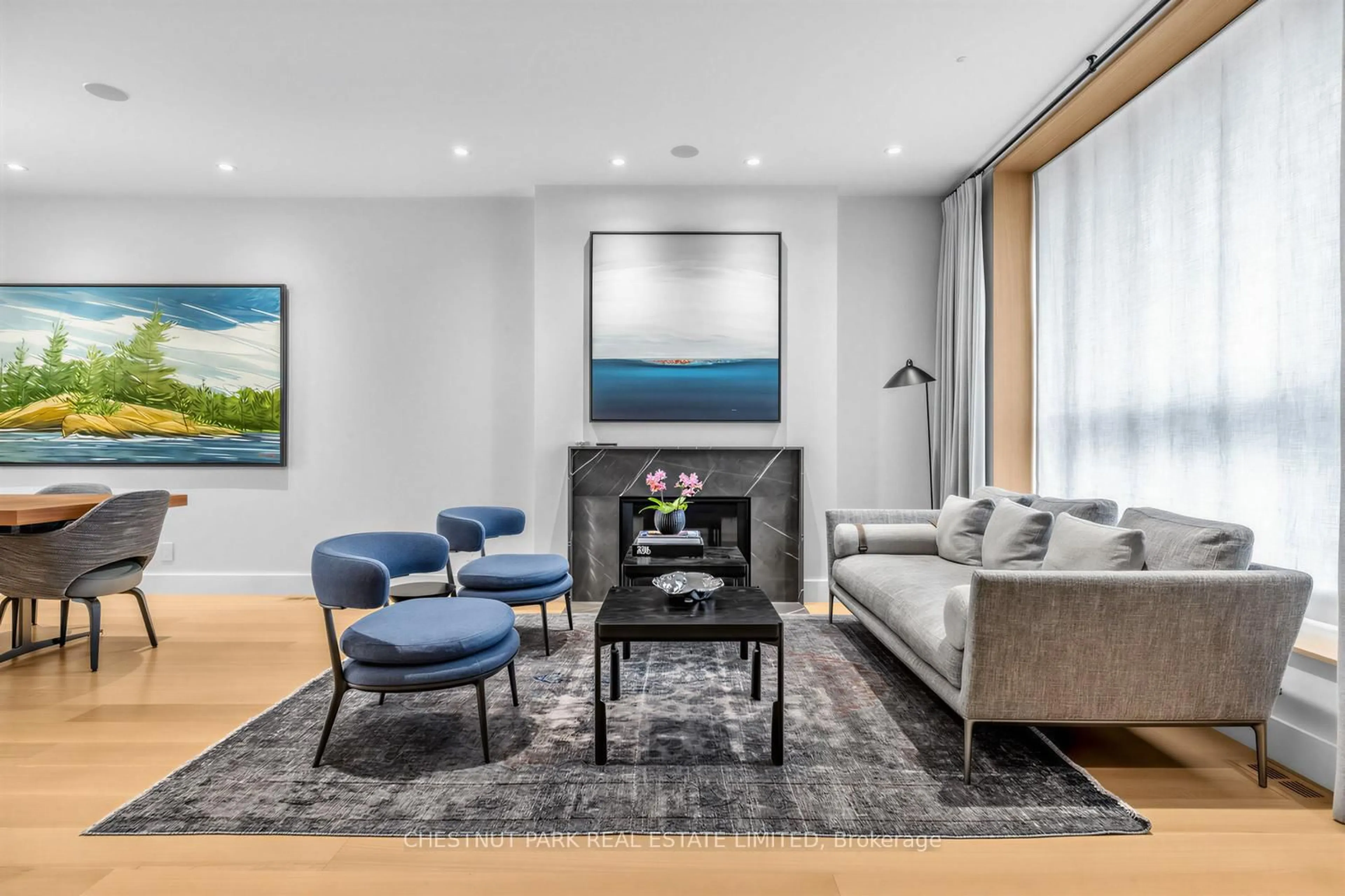 Living room with furniture, unknown for 55 Farnham Ave, Toronto Ontario M4V 1H6