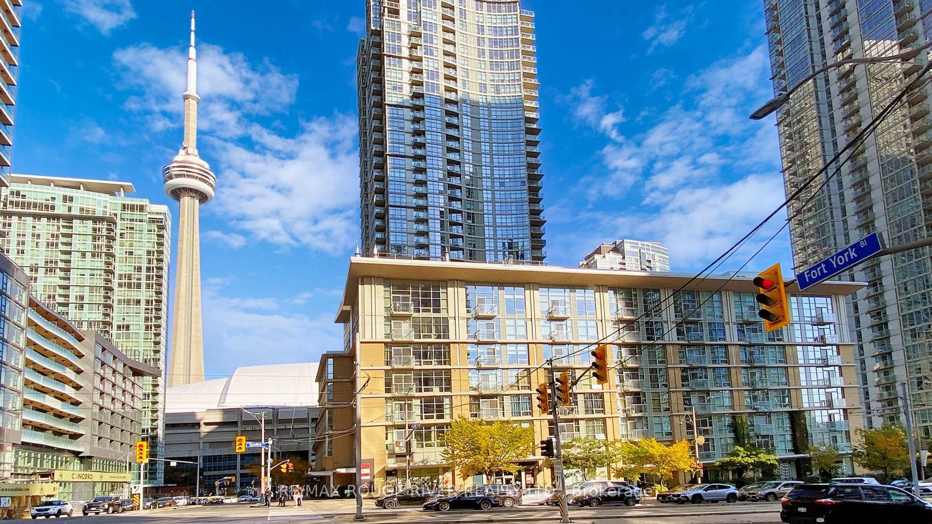 Patio, unknown for 9 Spadina Ave #M03, Toronto Ontario M5V 3V5