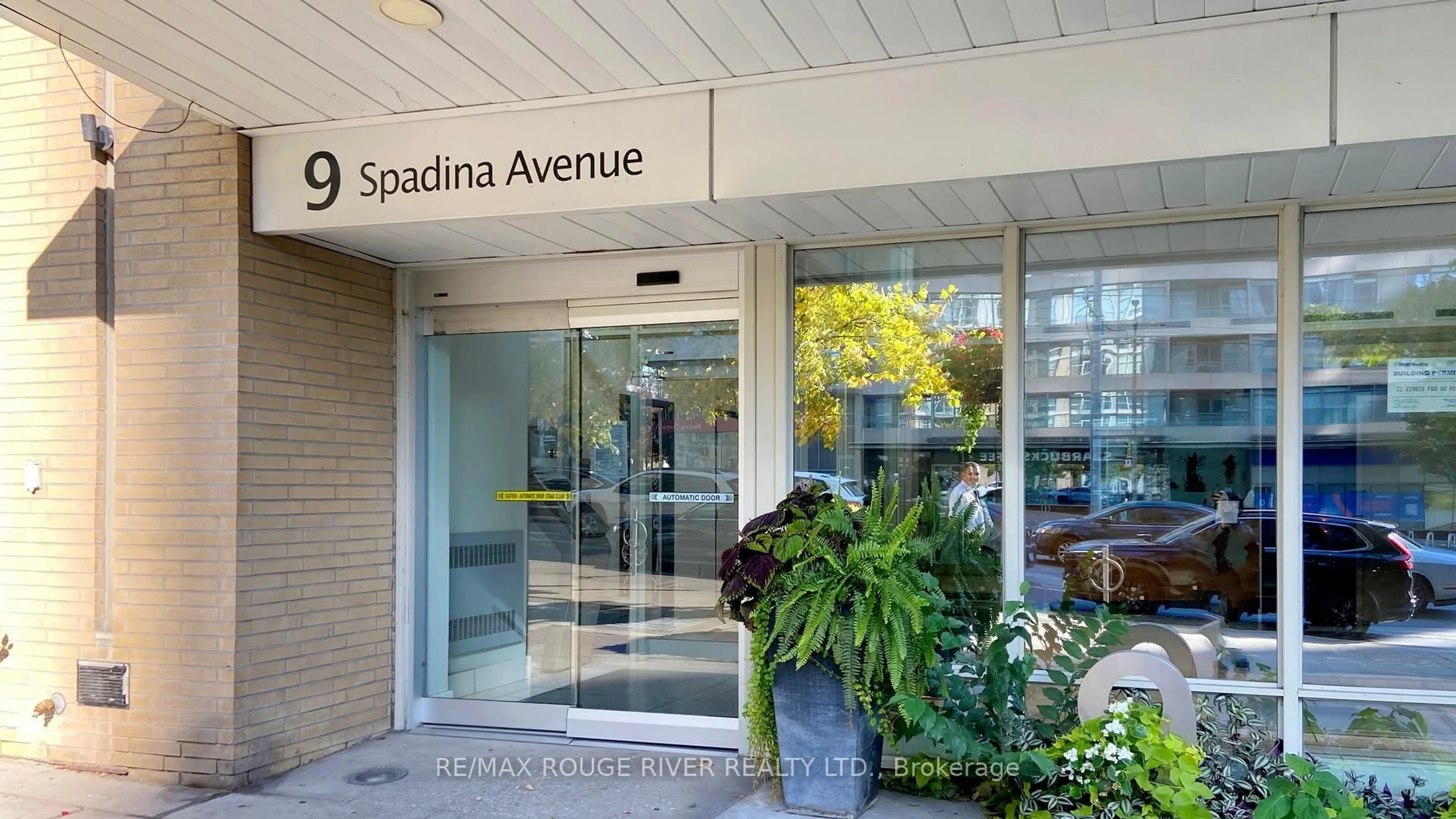 Indoor foyer for 9 Spadina Ave #M03, Toronto Ontario M5V 3V5