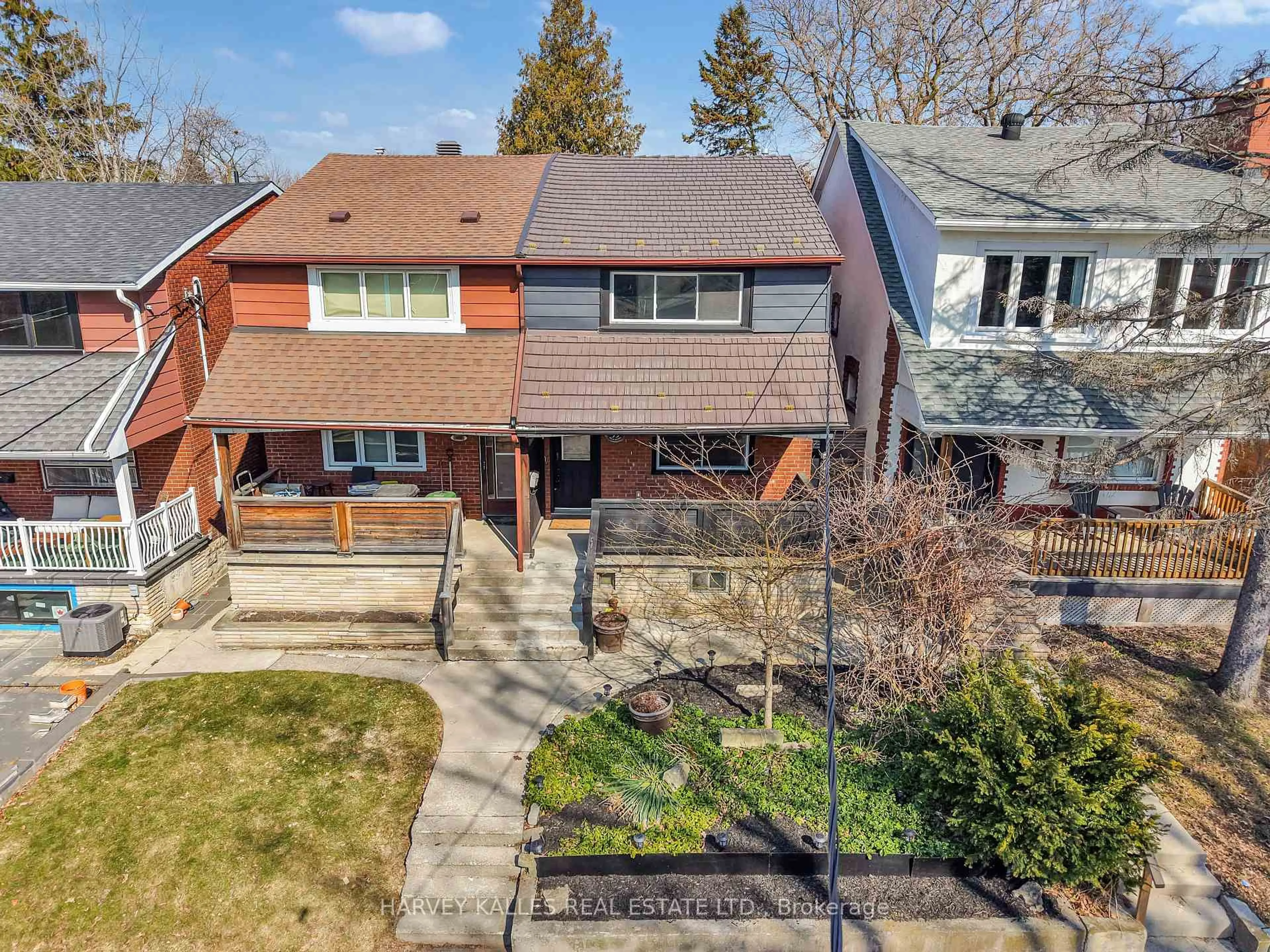 A pic from outside/outdoor area/front of a property/back of a property/a pic from drone, street for 99 Atlas Ave, Toronto Ontario M6C 3P2