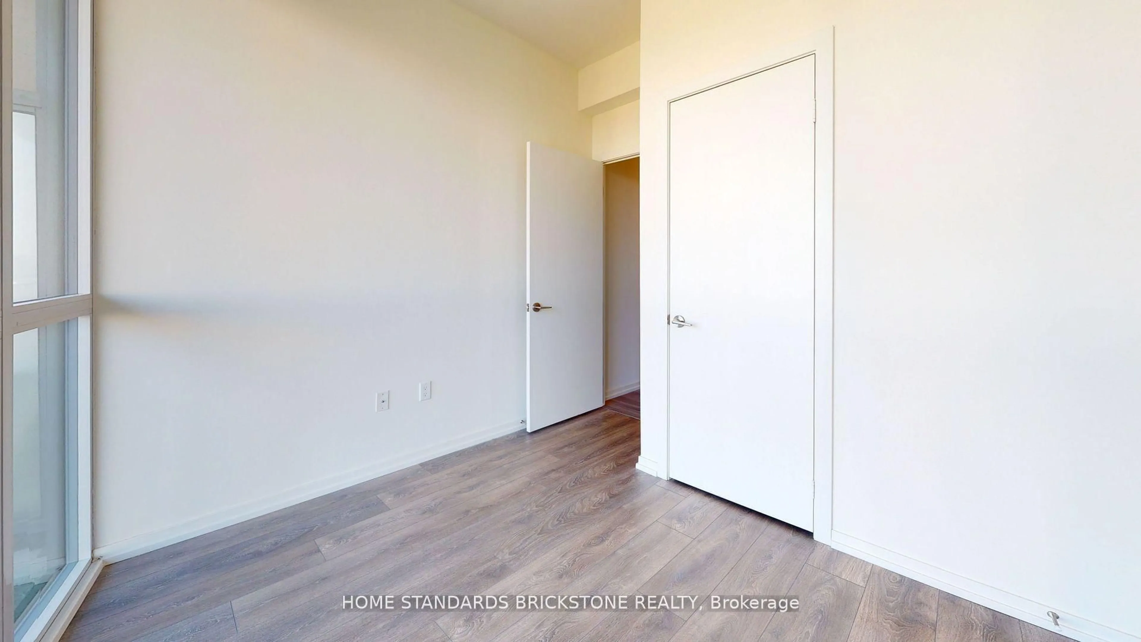 A pic of a room for 3237 Bayview Ave #506, Toronto Ontario M2K 0G1