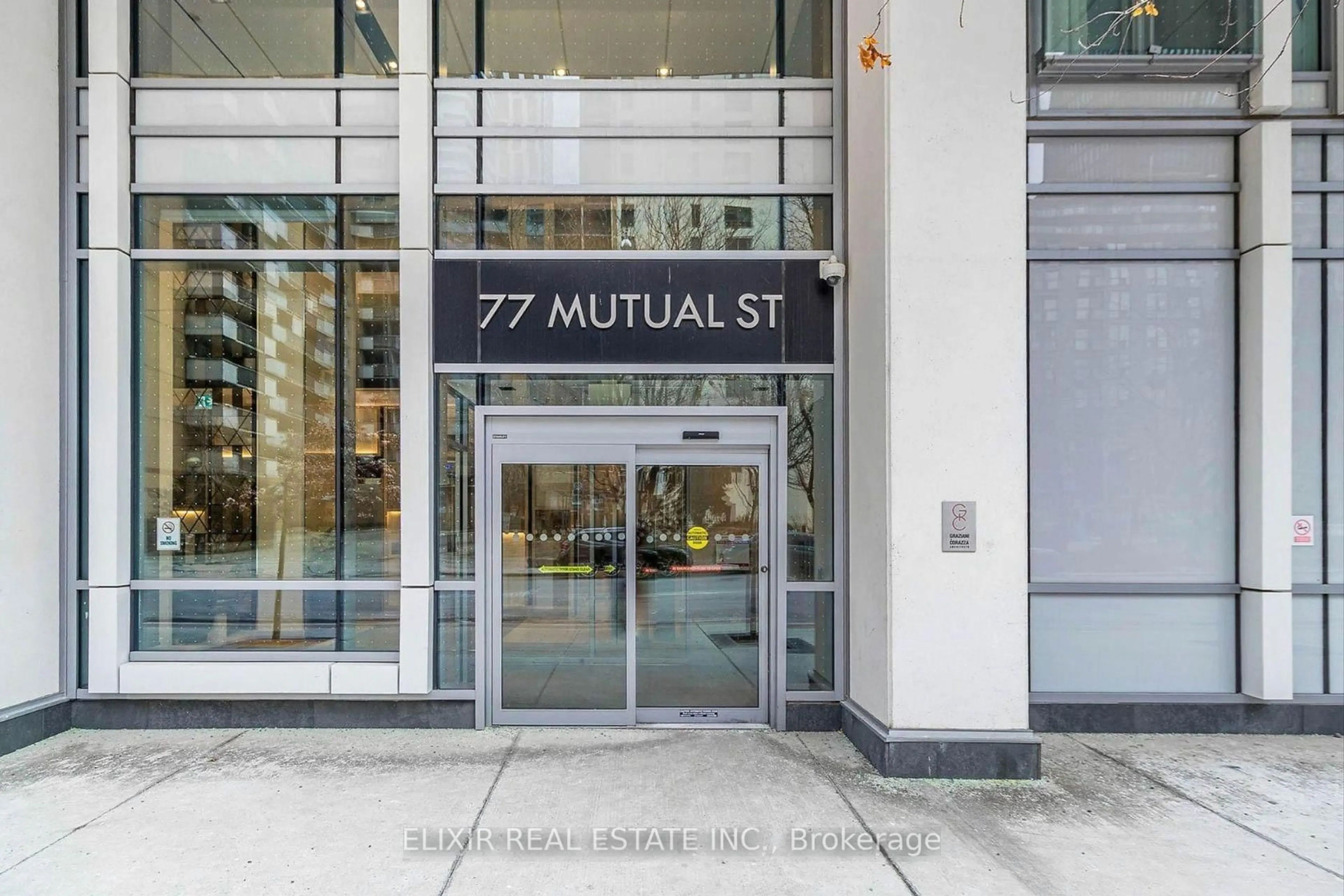 Indoor foyer for 77 Mutual St #1610, Toronto Ontario M5B 0B9