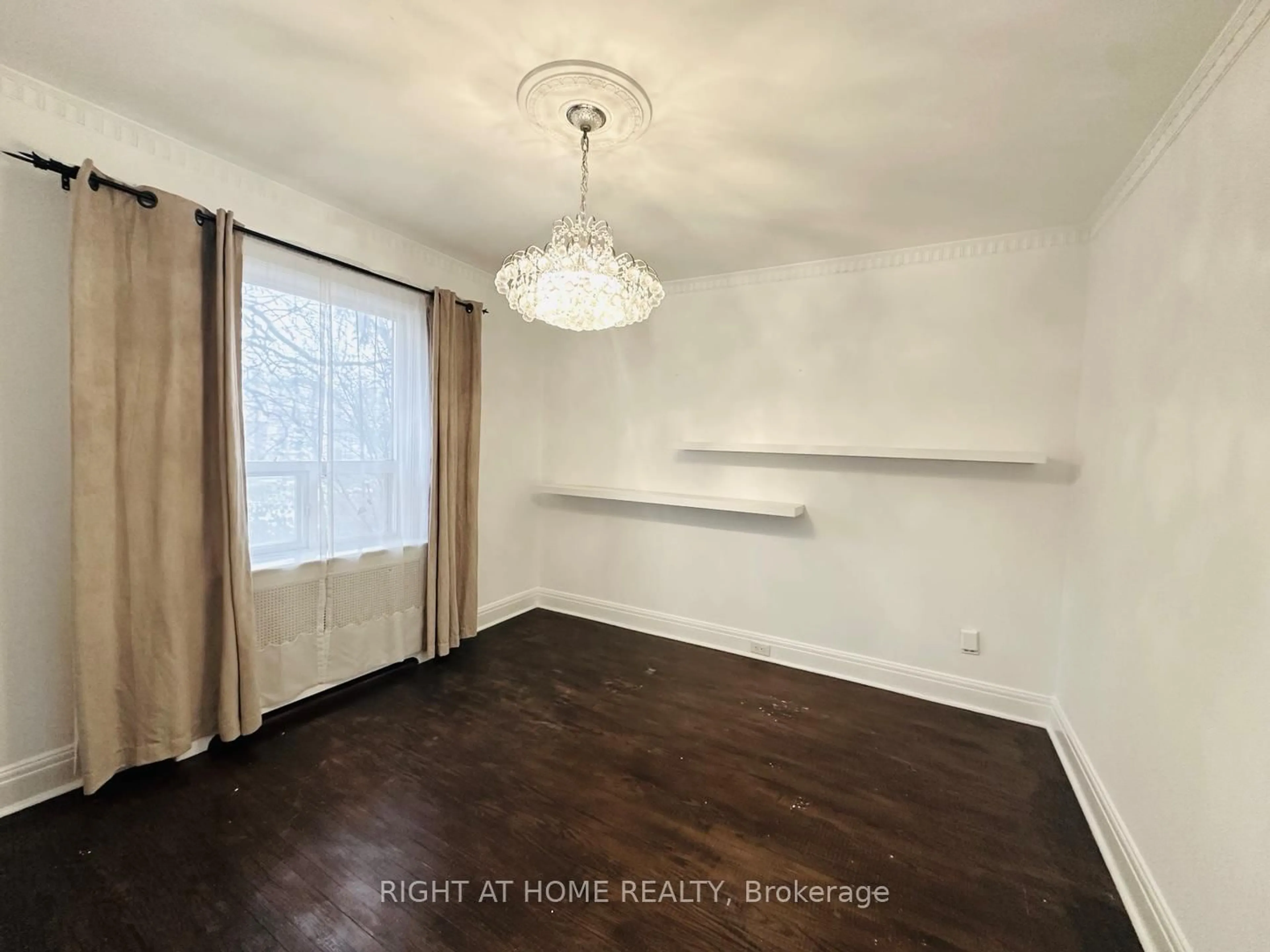 A pic of a room for 69 Haddington Ave, Toronto Ontario M5M 2P2