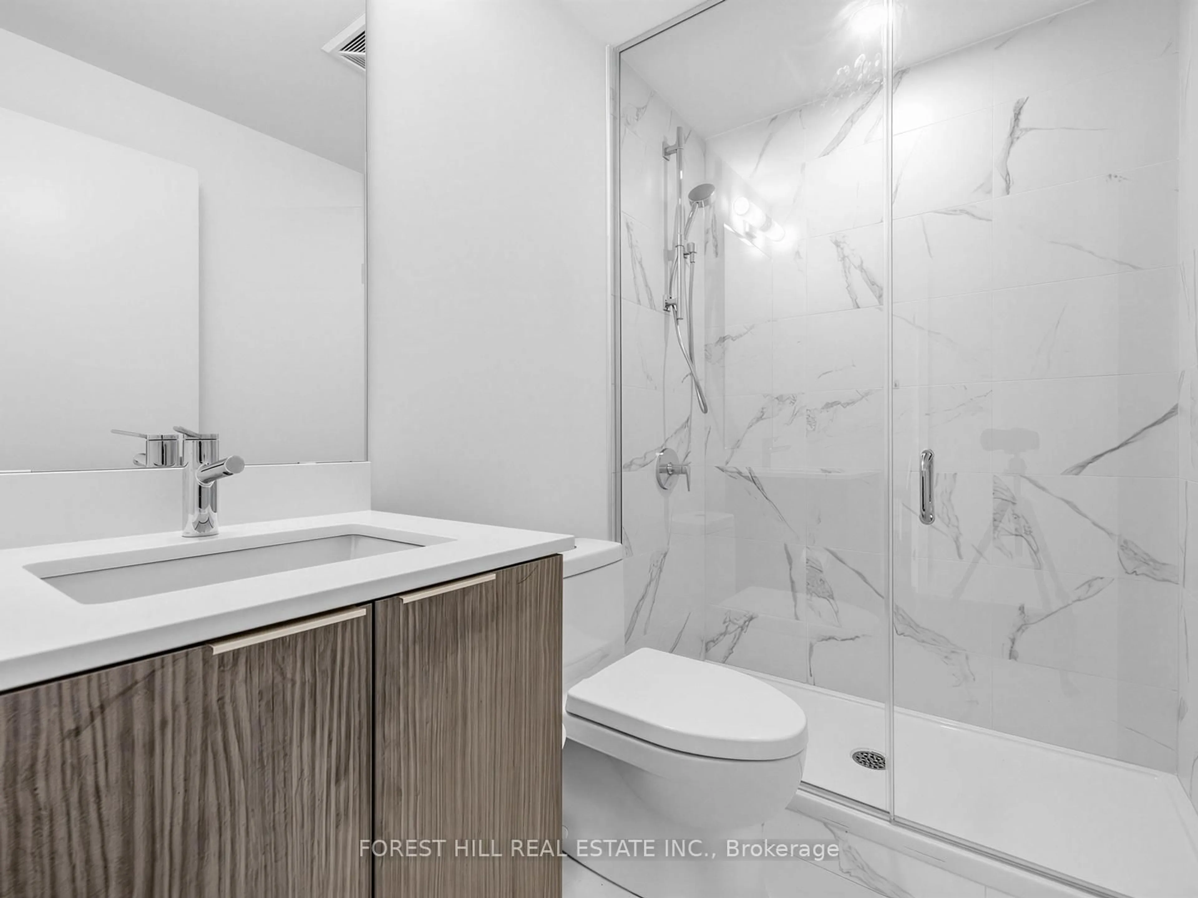 Standard bathroom, ceramic/tile floor for 8 Olympic  Garden Dr #2903, Toronto Ontario M2M 0B9