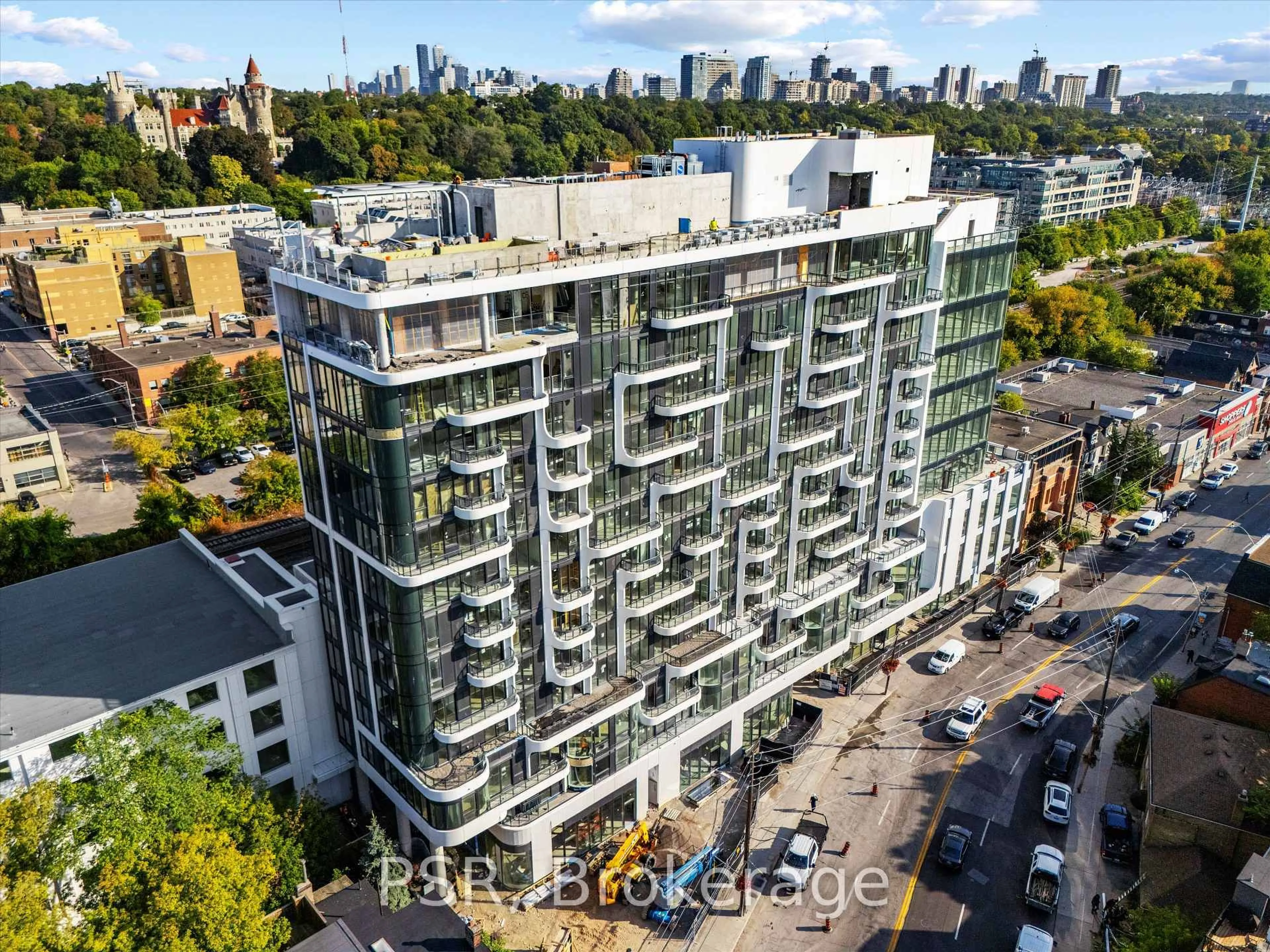 A pic from outside/outdoor area/front of a property/back of a property/a pic from drone, city buildings view from balcony for 328 Dupont St #201, Toronto Ontario M5R 1V9