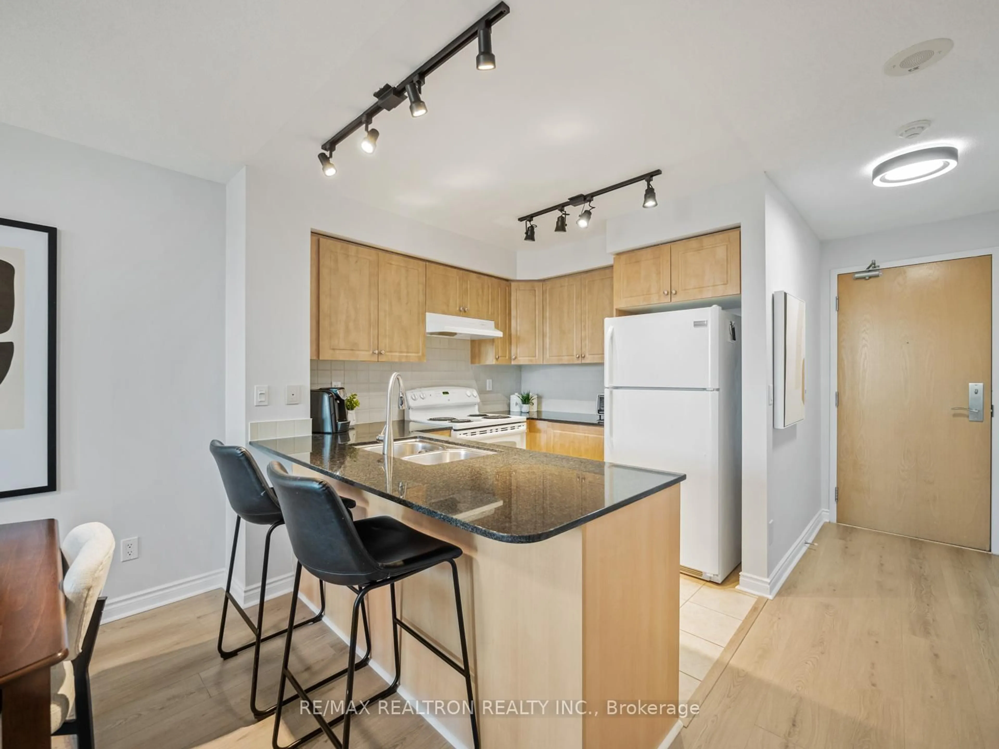 Open concept kitchen, unknown for 503 Beecroft Rd #318, Toronto Ontario M2N 0A2