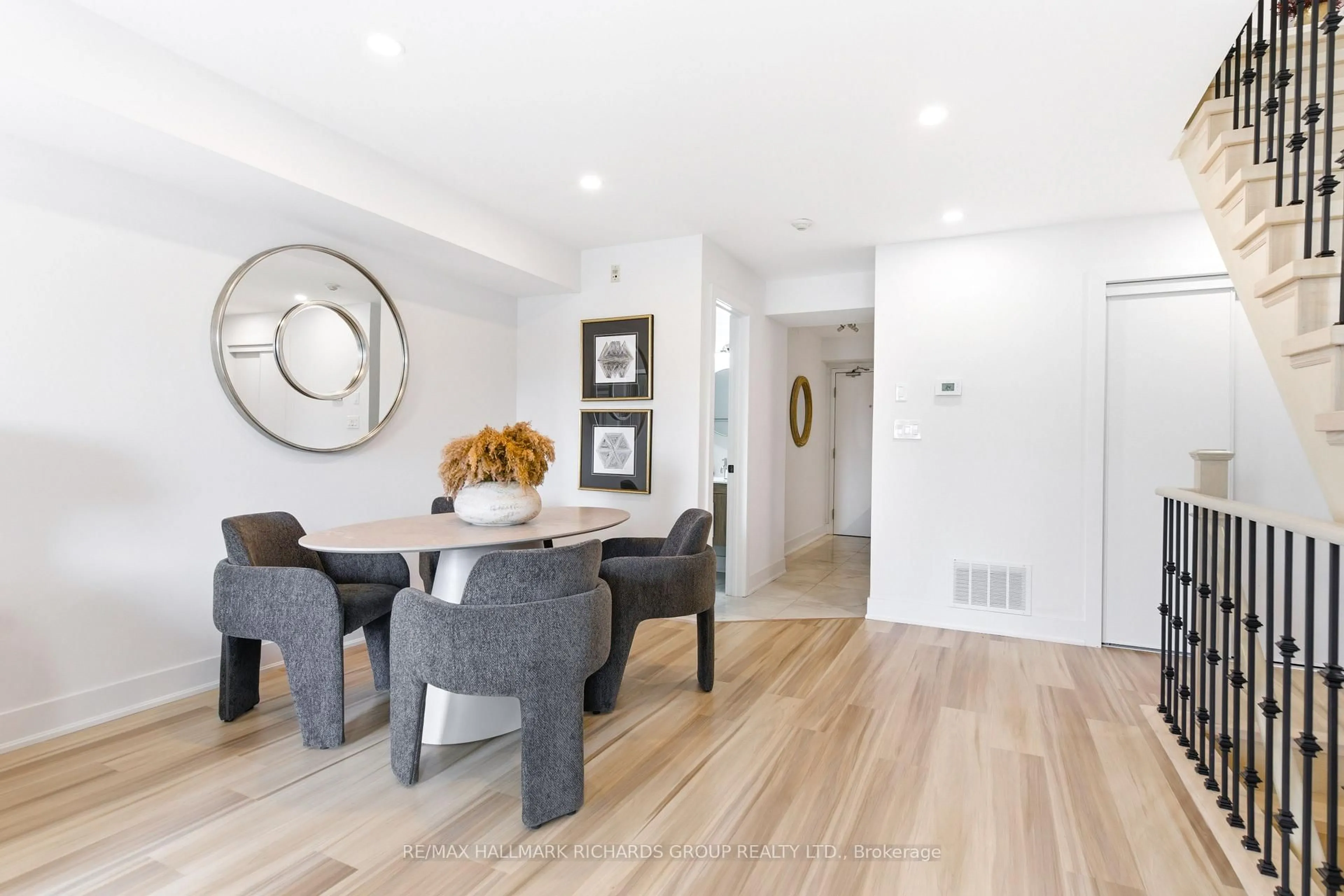 Dining room, wood/laminate floor for 118 Finch Ave #8, Toronto Ontario M2N 7G2