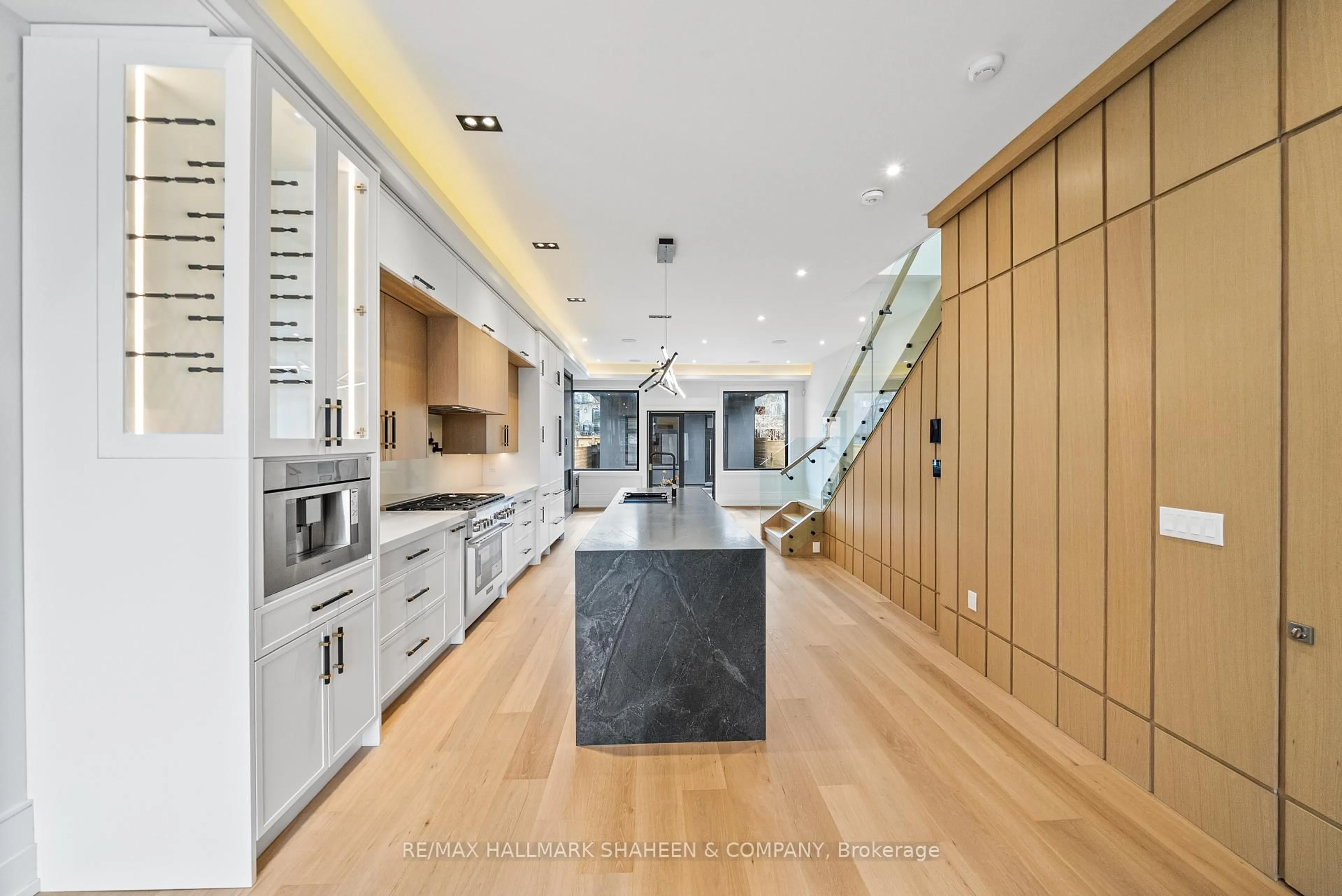 Contemporary kitchen, unknown for 199 Arlington Ave, Toronto Ontario M6C 2Z4
