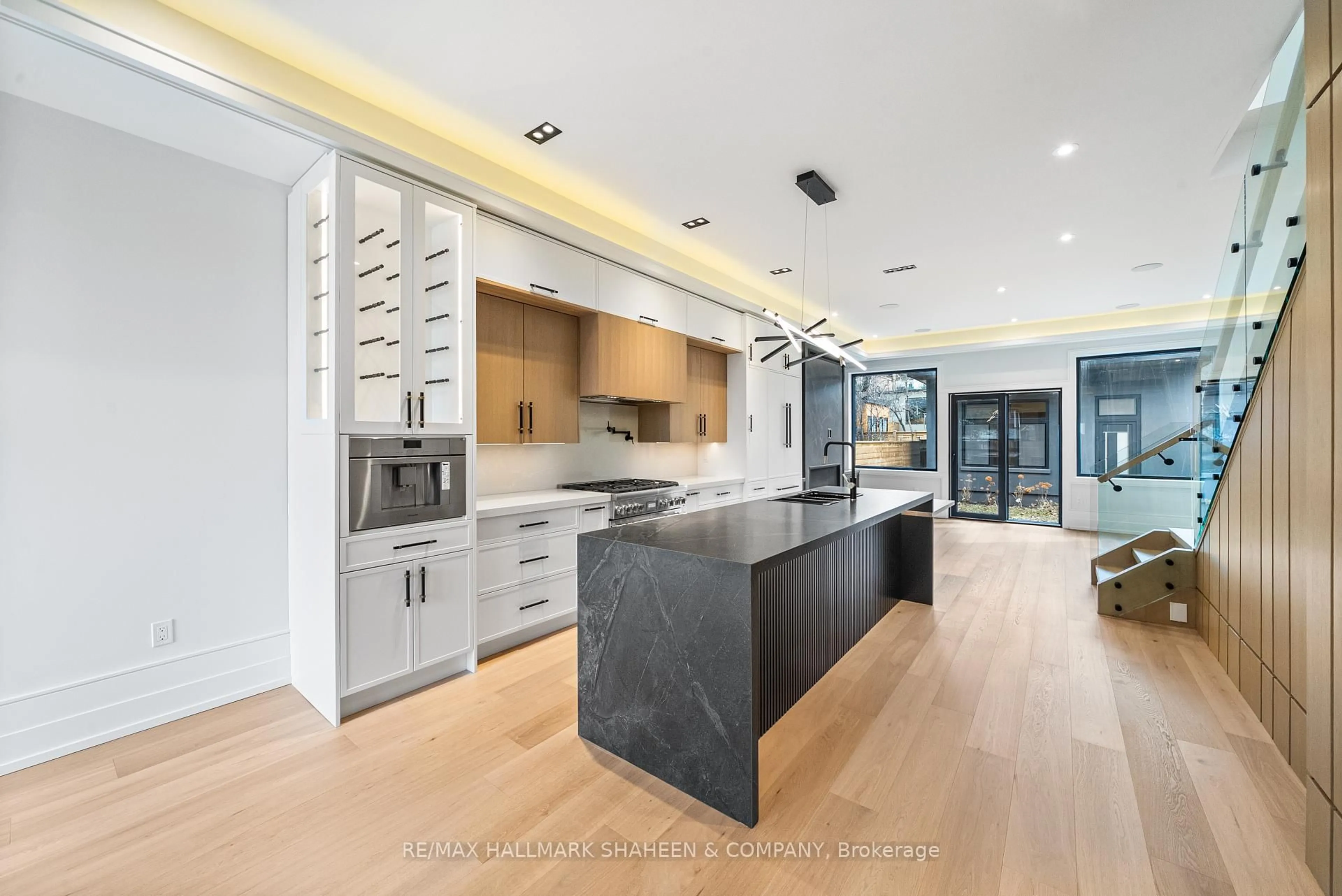 Contemporary kitchen, unknown for 199 Arlington Ave, Toronto Ontario M6C 2Z4