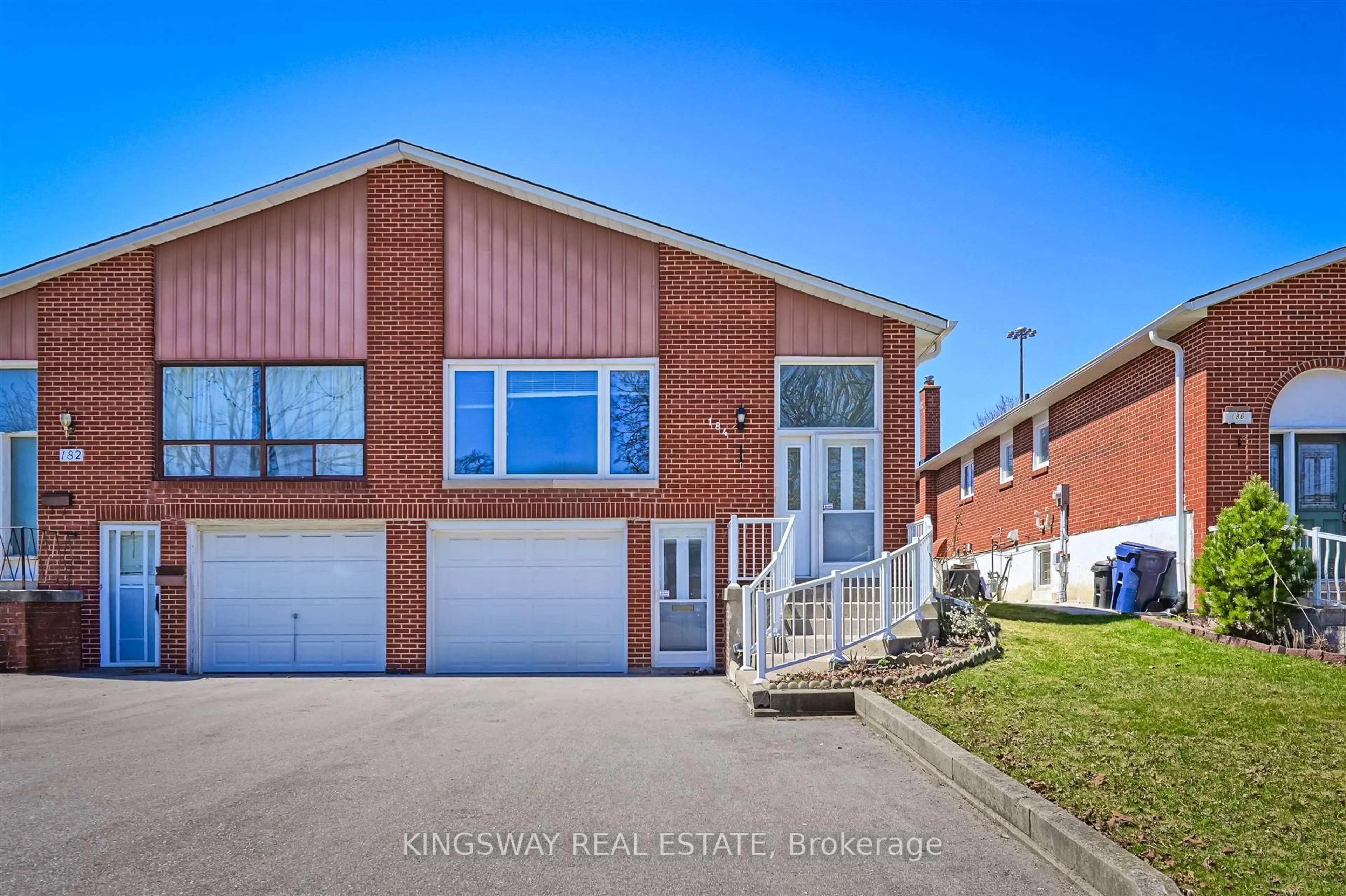 Home with brick exterior material, water/lake/river/ocean view for 184 Edmonton Dr, Toronto Ontario M2J 3X5