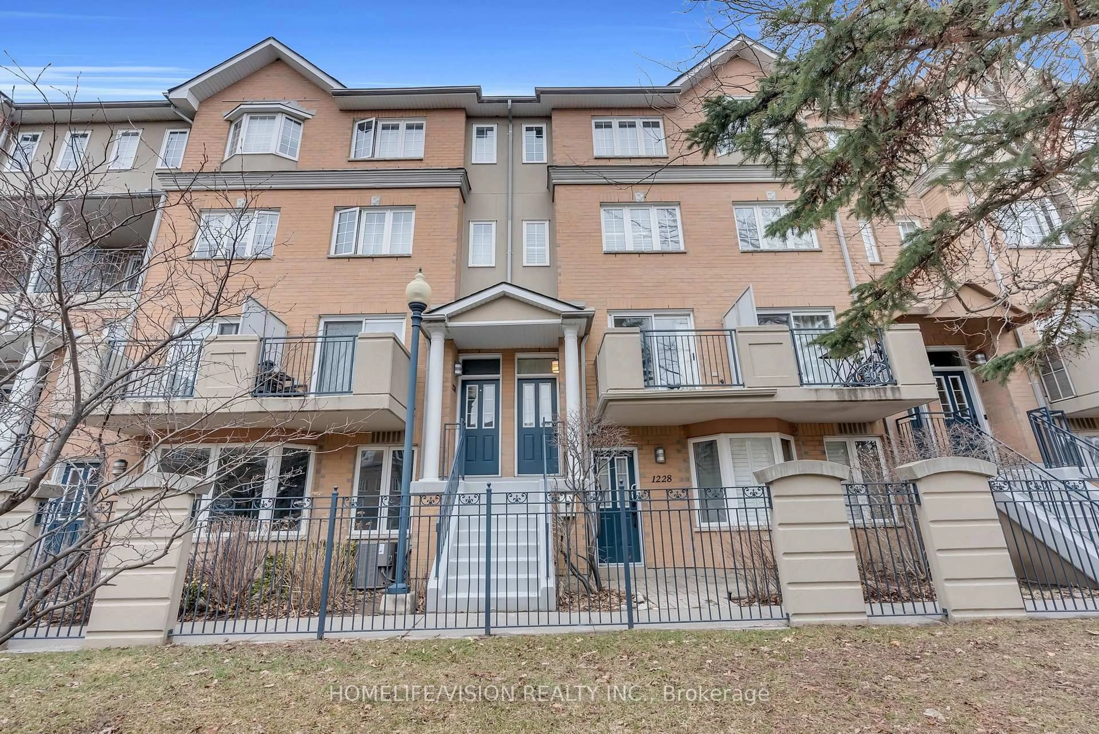 Unknown for 28 Sommerset Way #1229, Toronto Ontario M2N 6W7