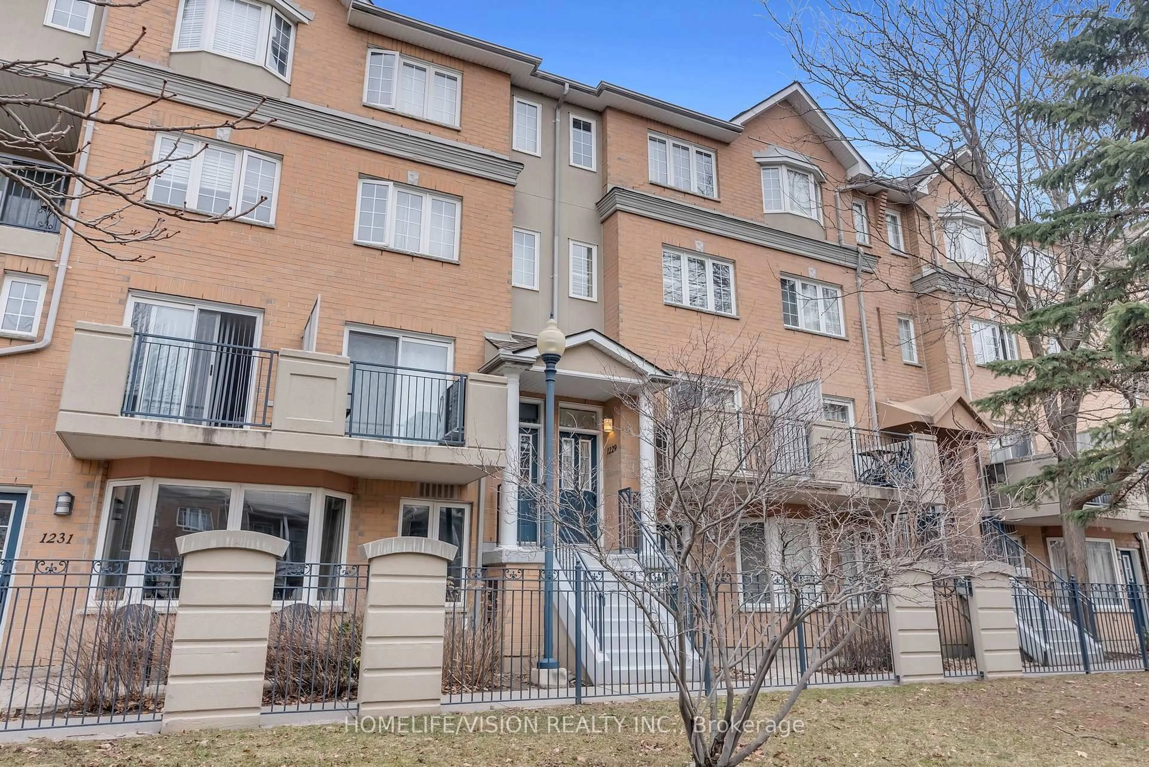 Unknown for 28 Sommerset Way #1229, Toronto Ontario M2N 6W7