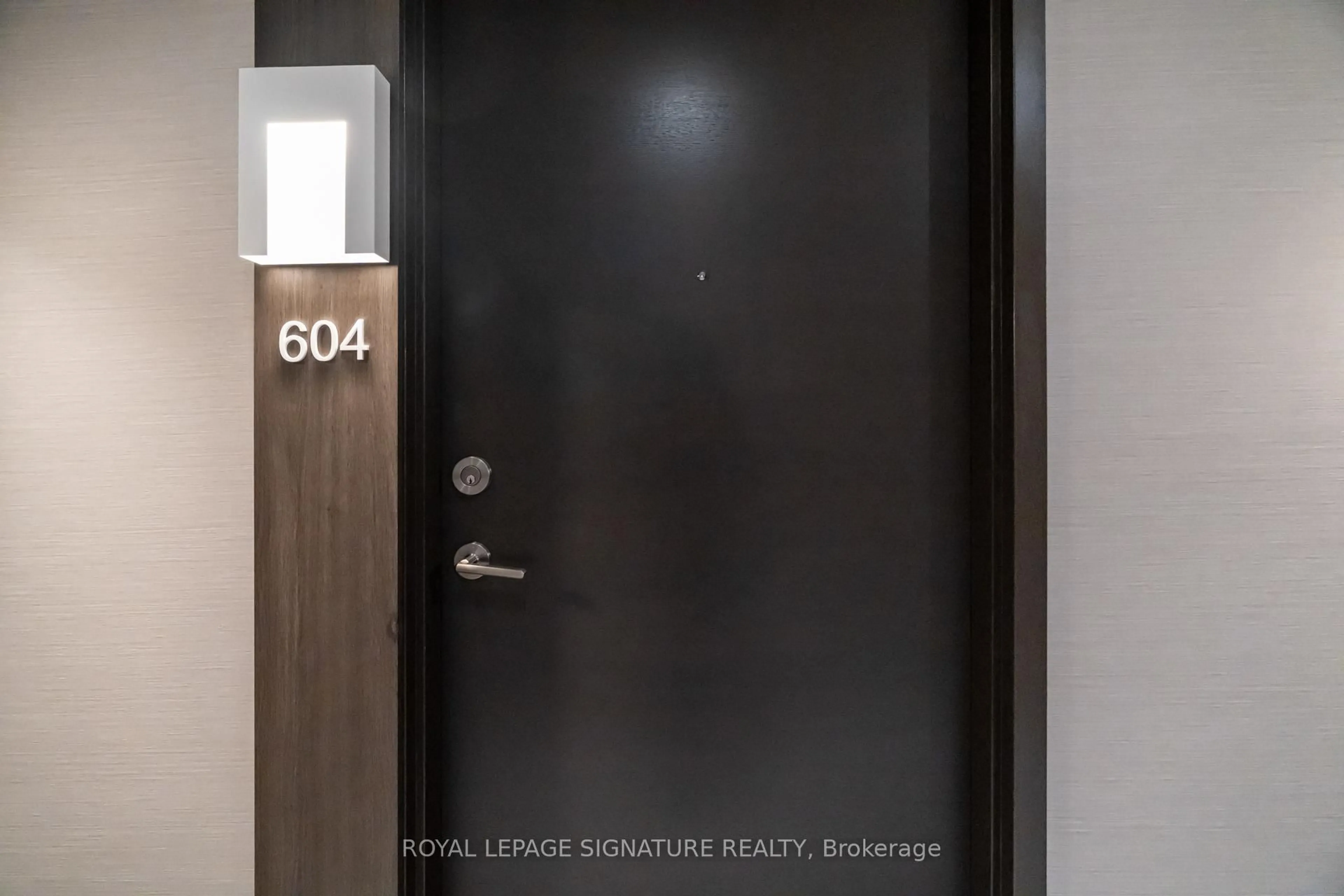 Indoor entryway for 2 Teagarden Crt #604, Toronto Ontario M2N 0L6