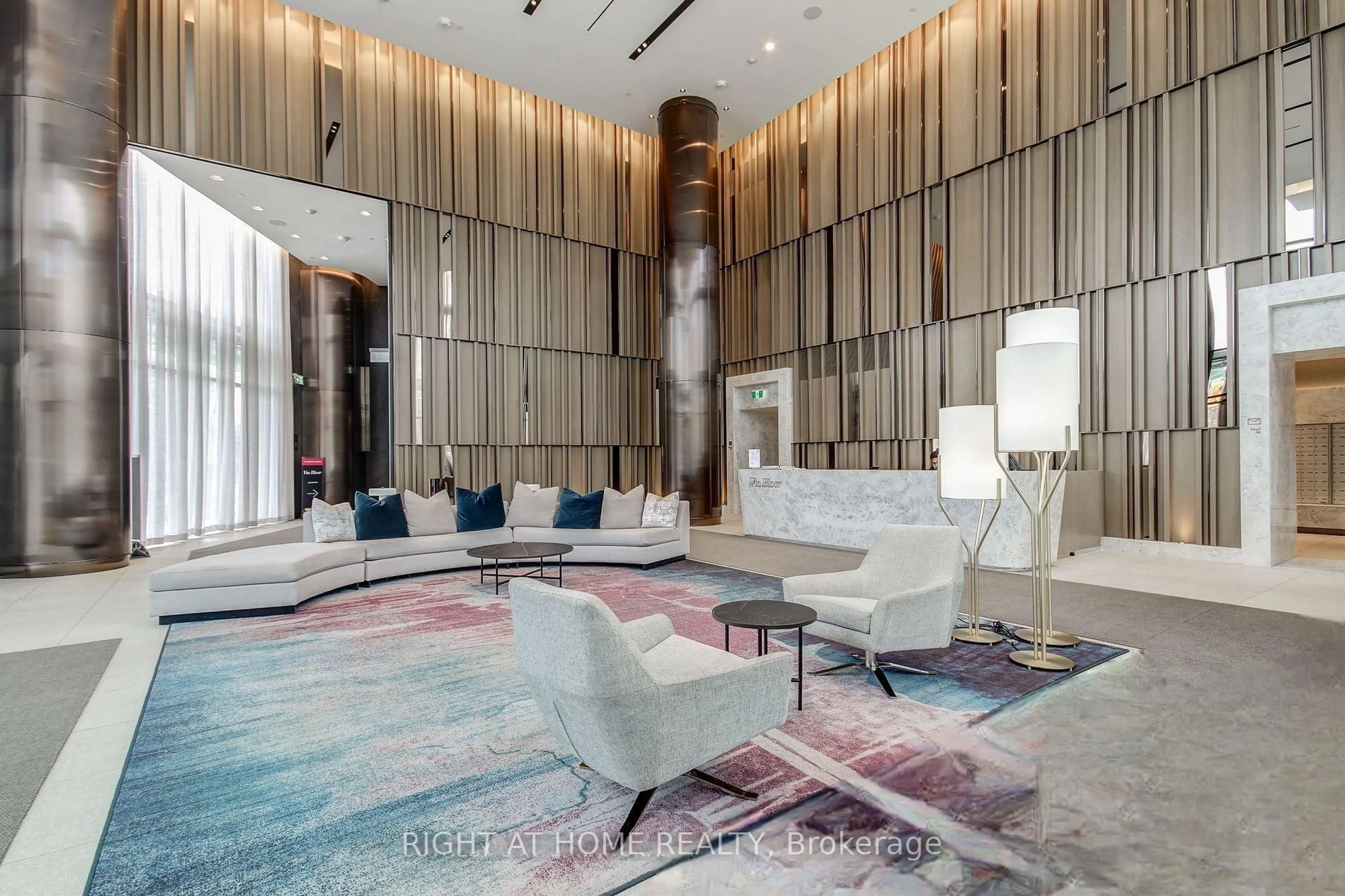 Lobby for 575 Bloor St #508, Toronto Ontario M4W 0B2