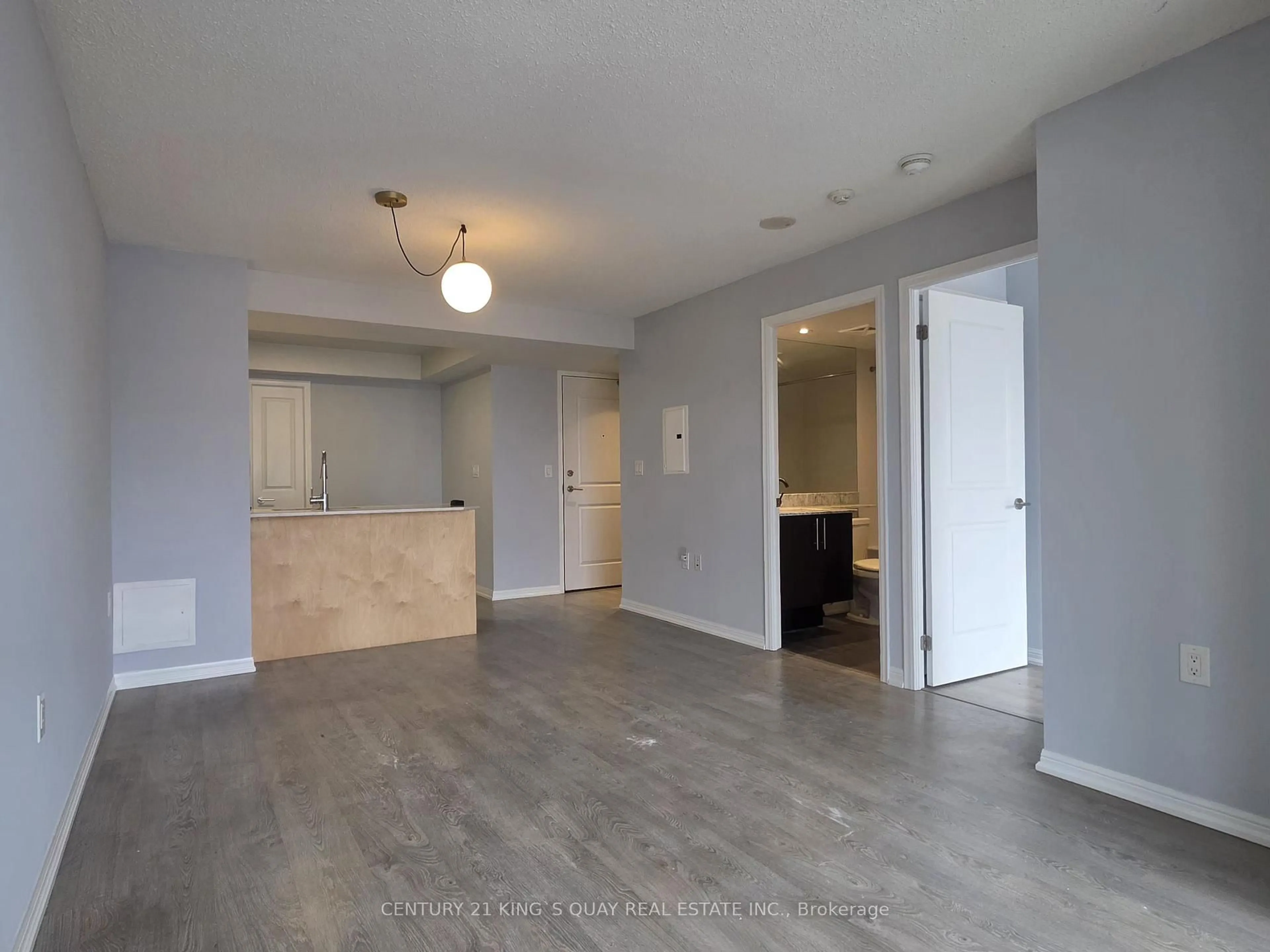 A pic of a room for 125 Western Battery Rd #1816, Toronto Ontario M6K 3R8