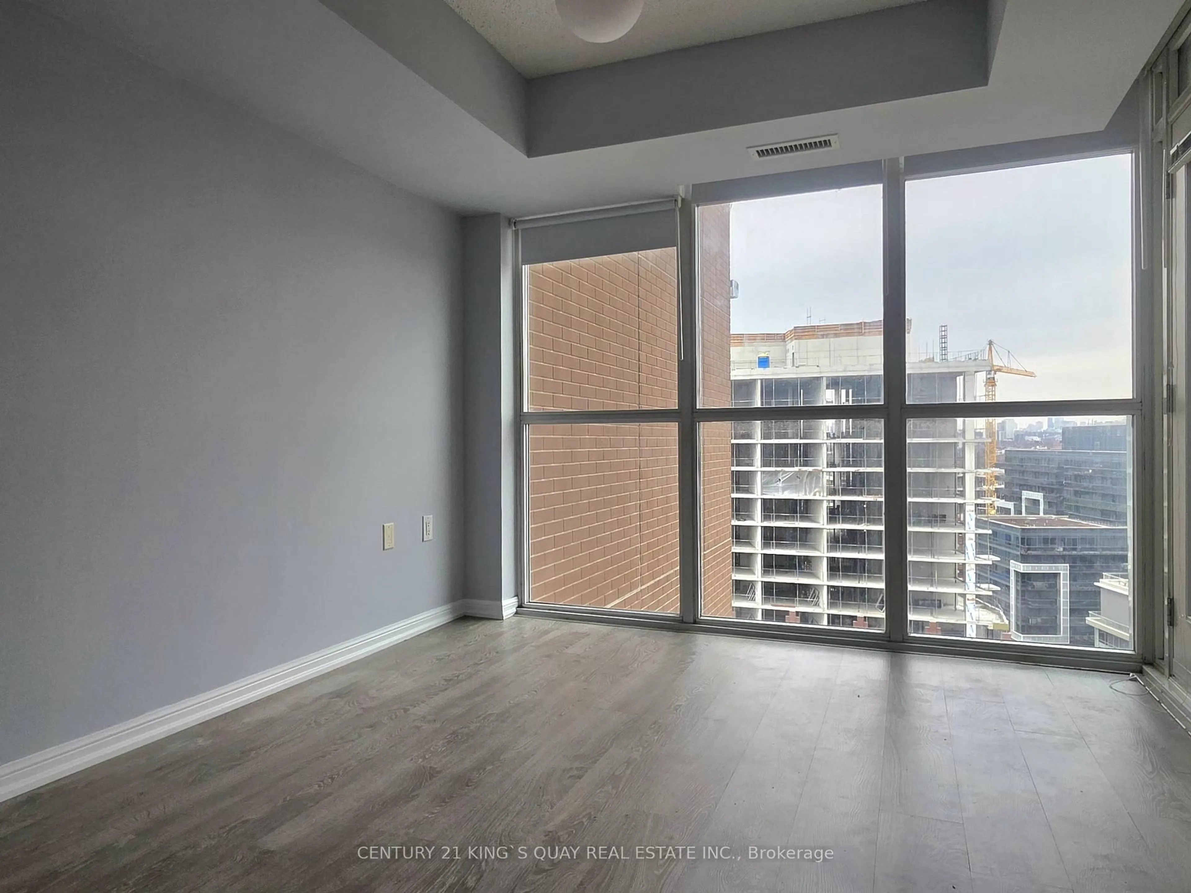 A pic of a room for 125 Western Battery Rd #1816, Toronto Ontario M6K 3R8