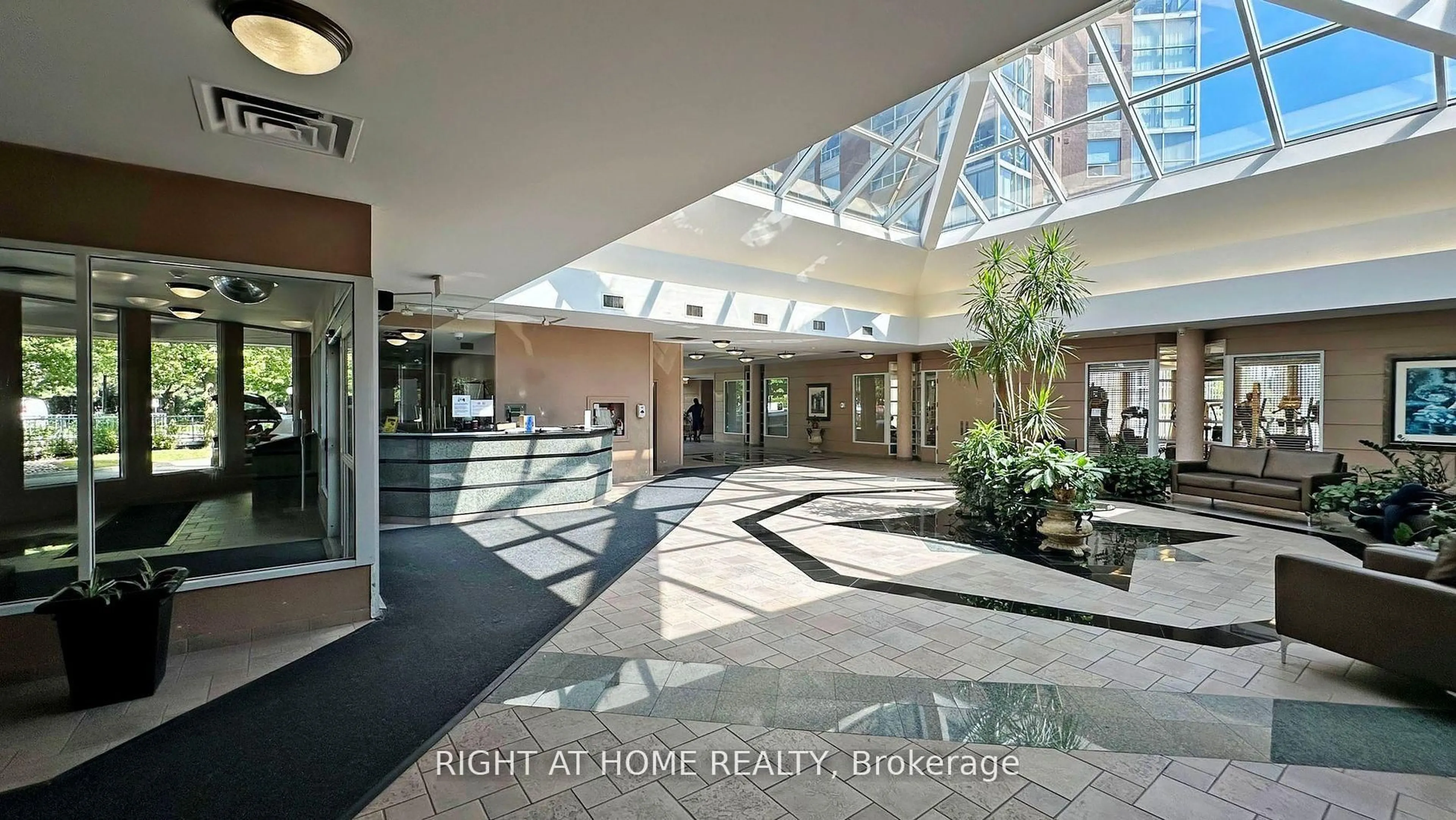 Indoor foyer for 7 Concorde Pl #1609, Toronto Ontario M3C 3N4