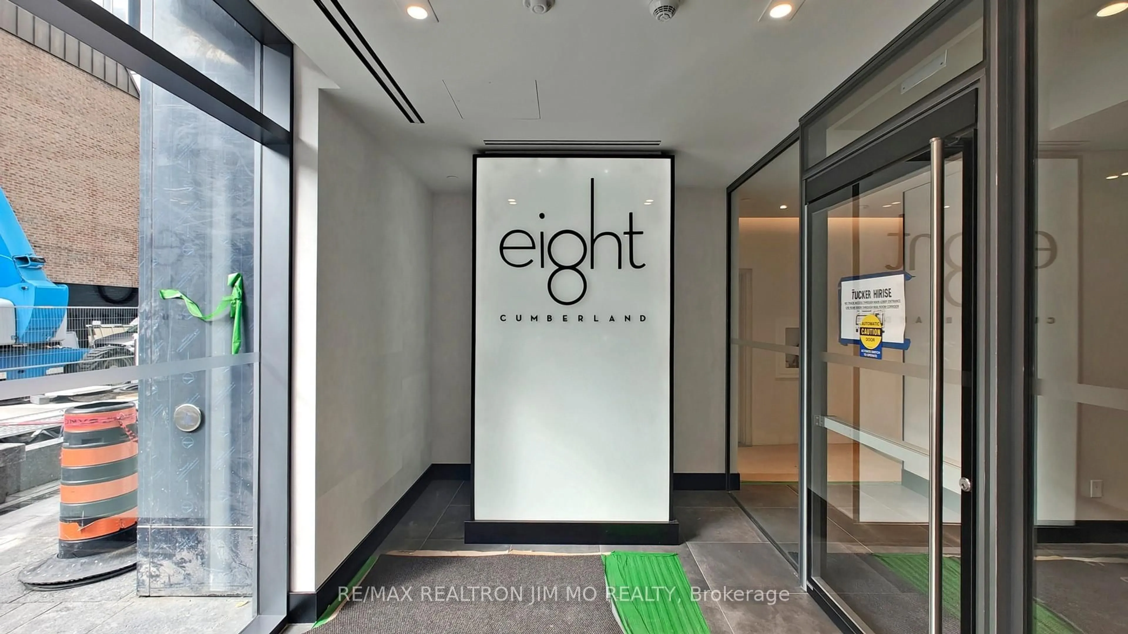 Indoor foyer for 8 Cumberland St #1602, Toronto Ontario M4W 0B6