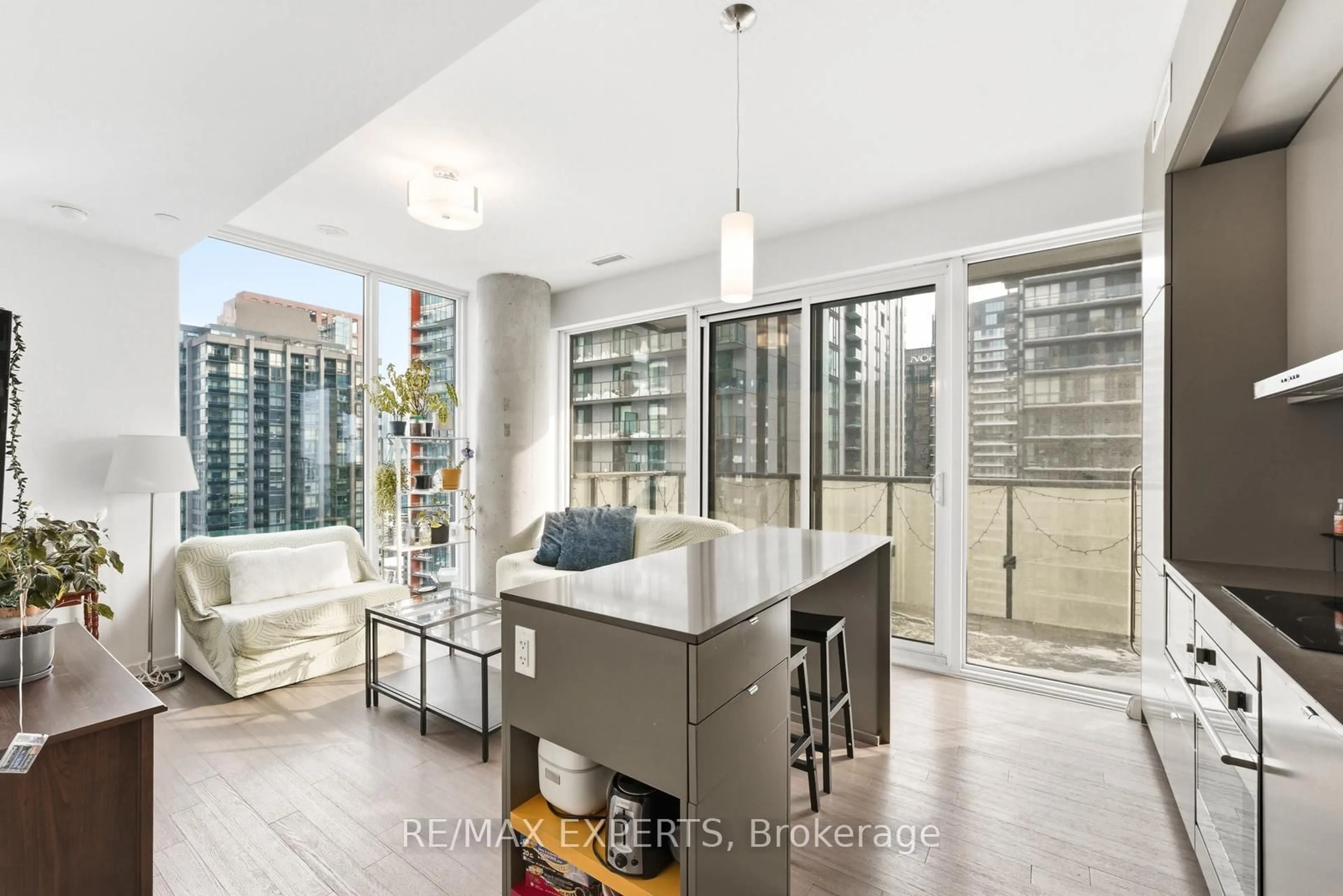 Open concept kitchen, unknown for 101 Peter St #3606, Toronto Ontario M5V 0G6