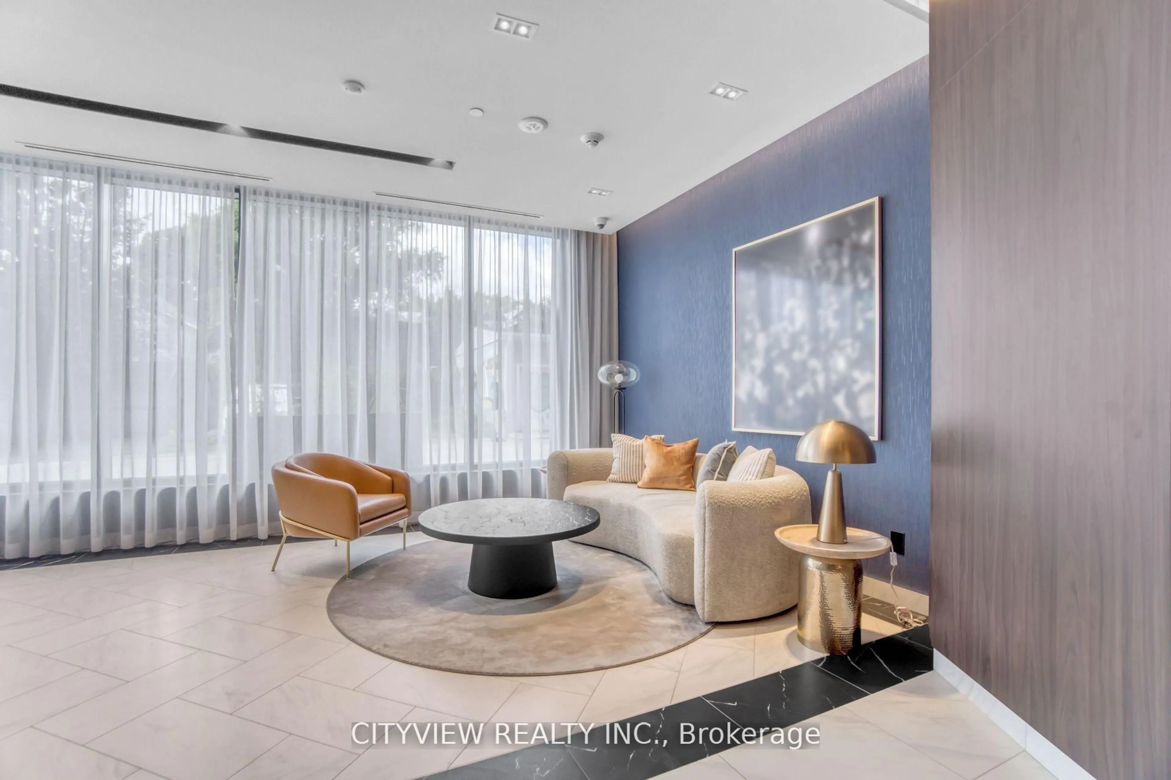 Lobby for 500 Dupont St #PH10, Toronto Ontario M6G 1Y7