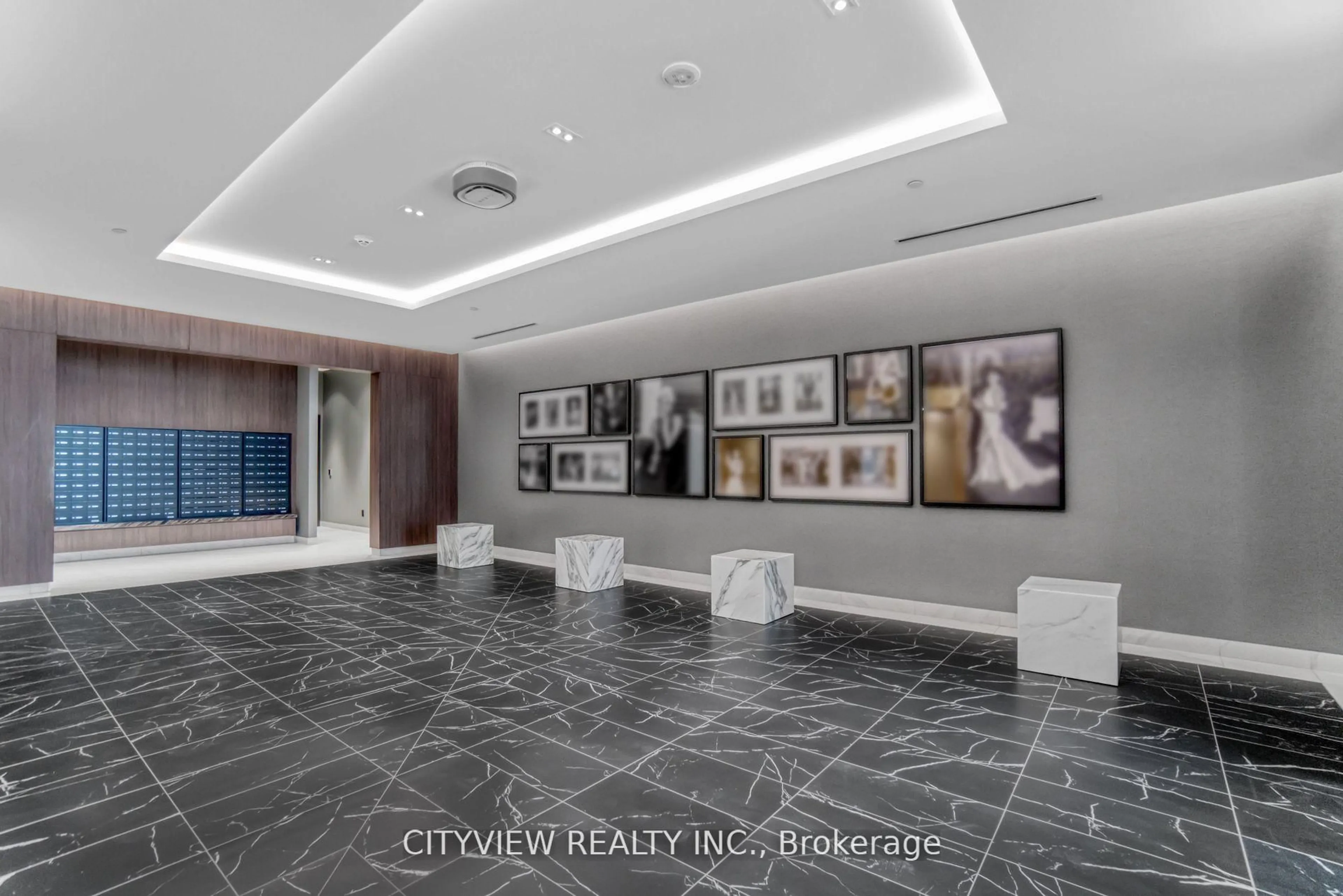 Lobby for 500 Dupont St #PH10, Toronto Ontario M6G 1Y7